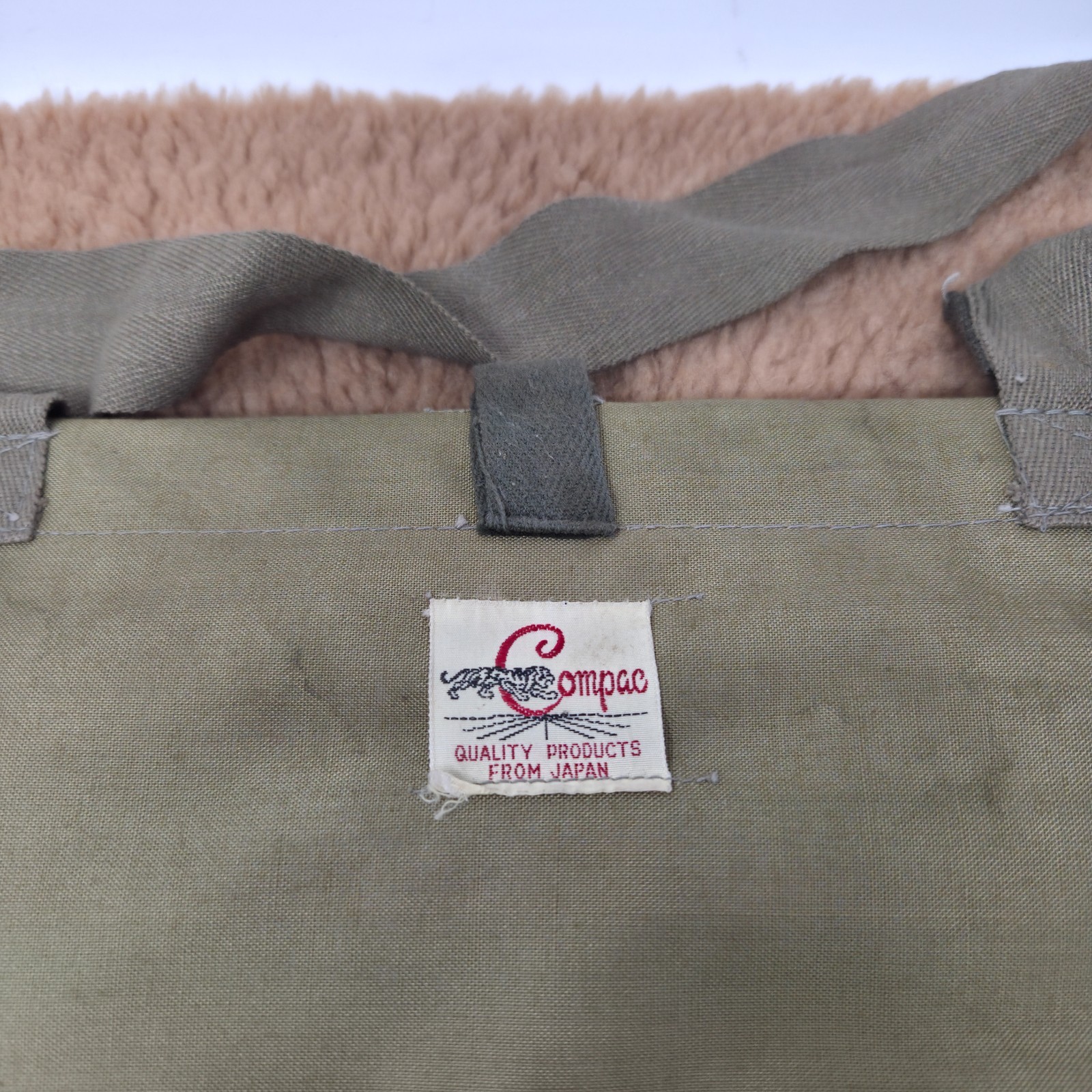 VTG Compac Green Fabric Fishing Shoulder Bag – 60s 70s FLAW Look Read Rare