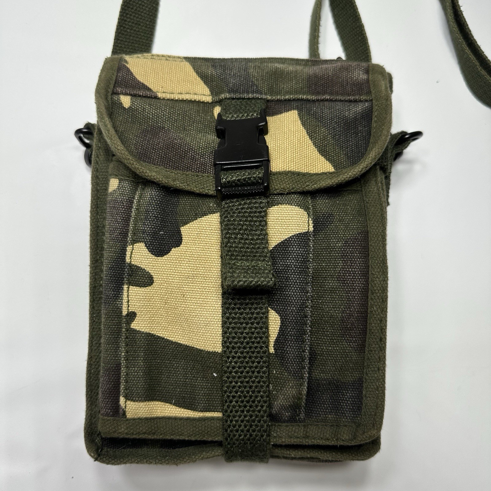 Woodland Camouflage Pattern Canvas Travel Portfolio Bag