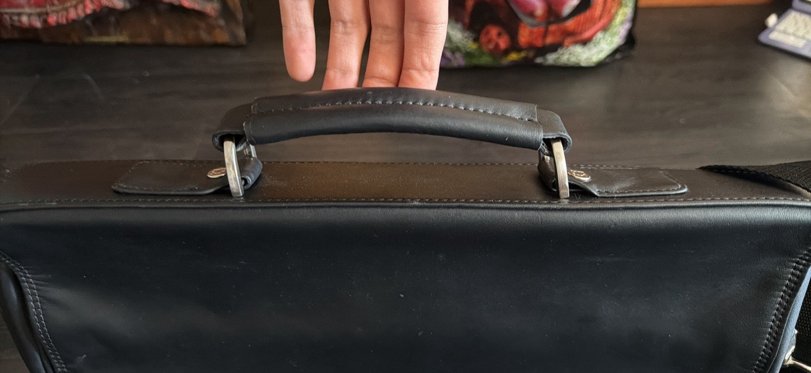 Kenneth Cole Reaction Men’s Large Black Briefcase Crossbody Strap Zip/Buckle