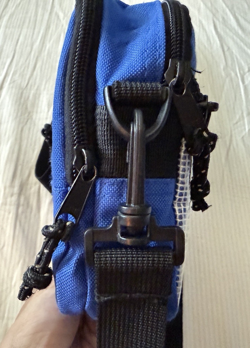 obey conditions crossbody travel bag small blue size osfa
