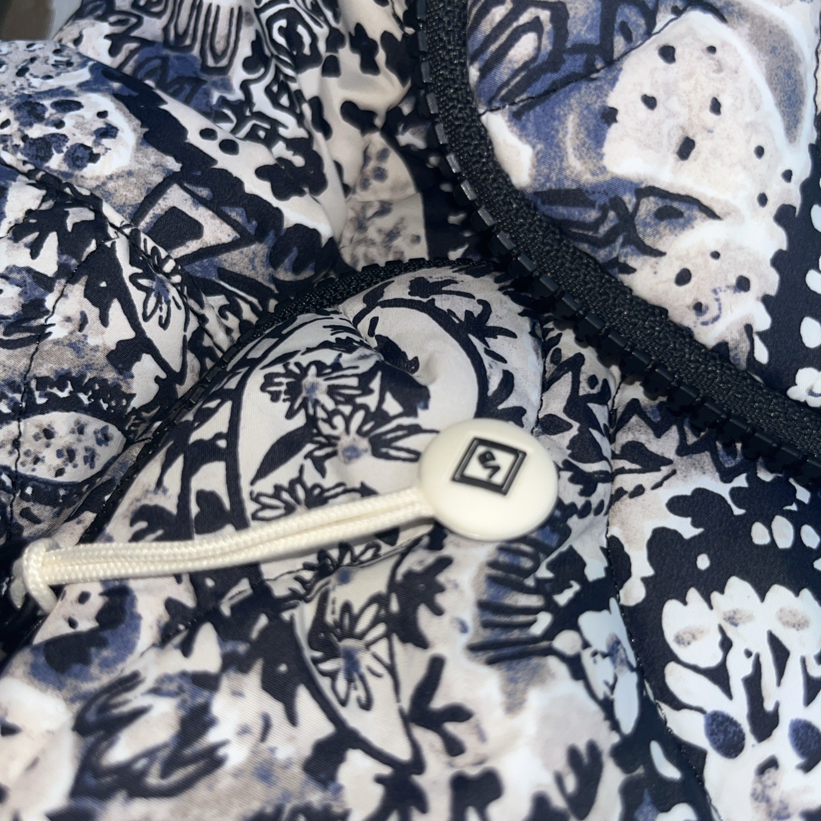 Vera Bradley Featherweight Commuter Backpack Travel Bag, Stratford Paisley
