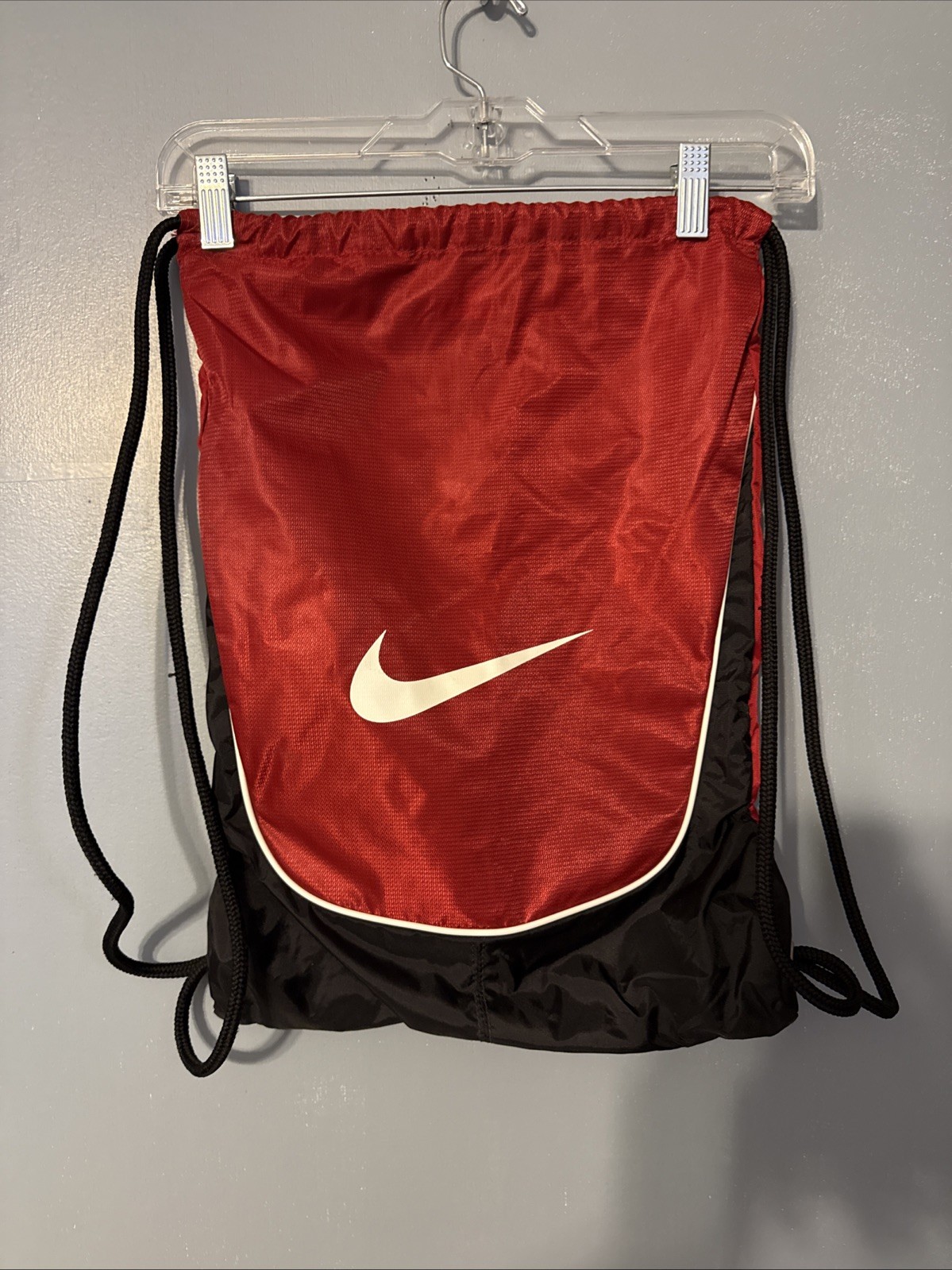 Nike Polyester Nylon Red And Black Drawstring Backpack 13”x16”