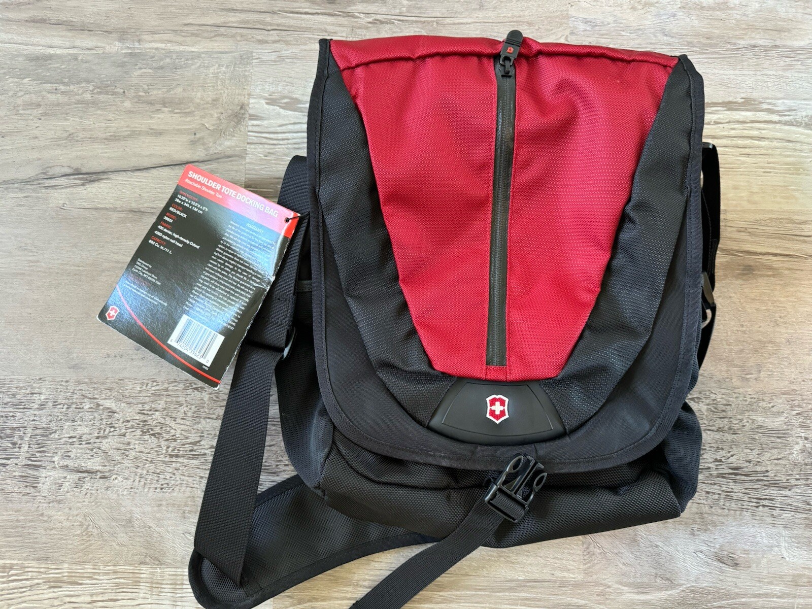 NWT Victorinox Shoulder Tote Docking Bag Attaches To Trek Pack Plus 39624 Emotio