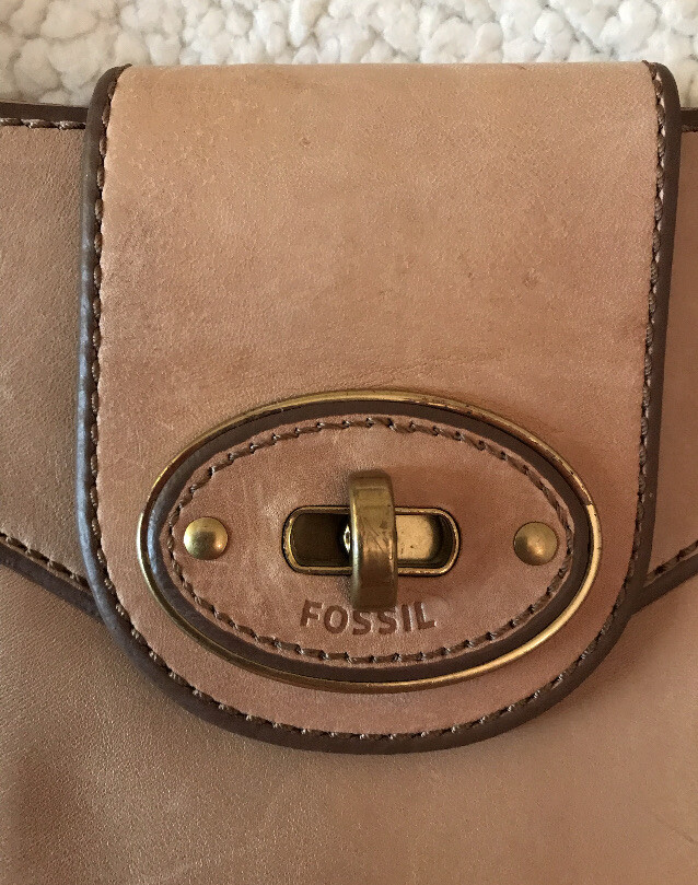 $175 FOSSIL – Beige Leather Briefcase Satchel Laptop Bag Bag Unisex