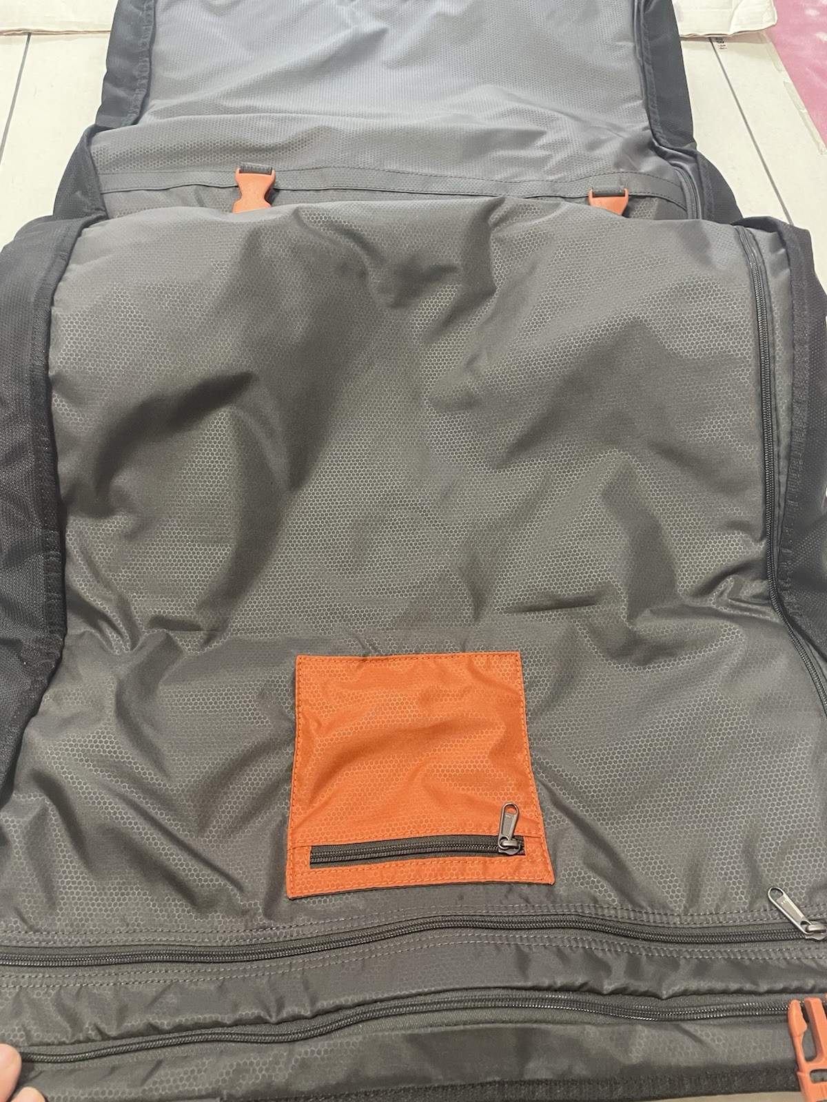 Tumi T-Tech 55336D Black Tri-Fold Nylon Travel Garment Bag Suit Bag Ballistic