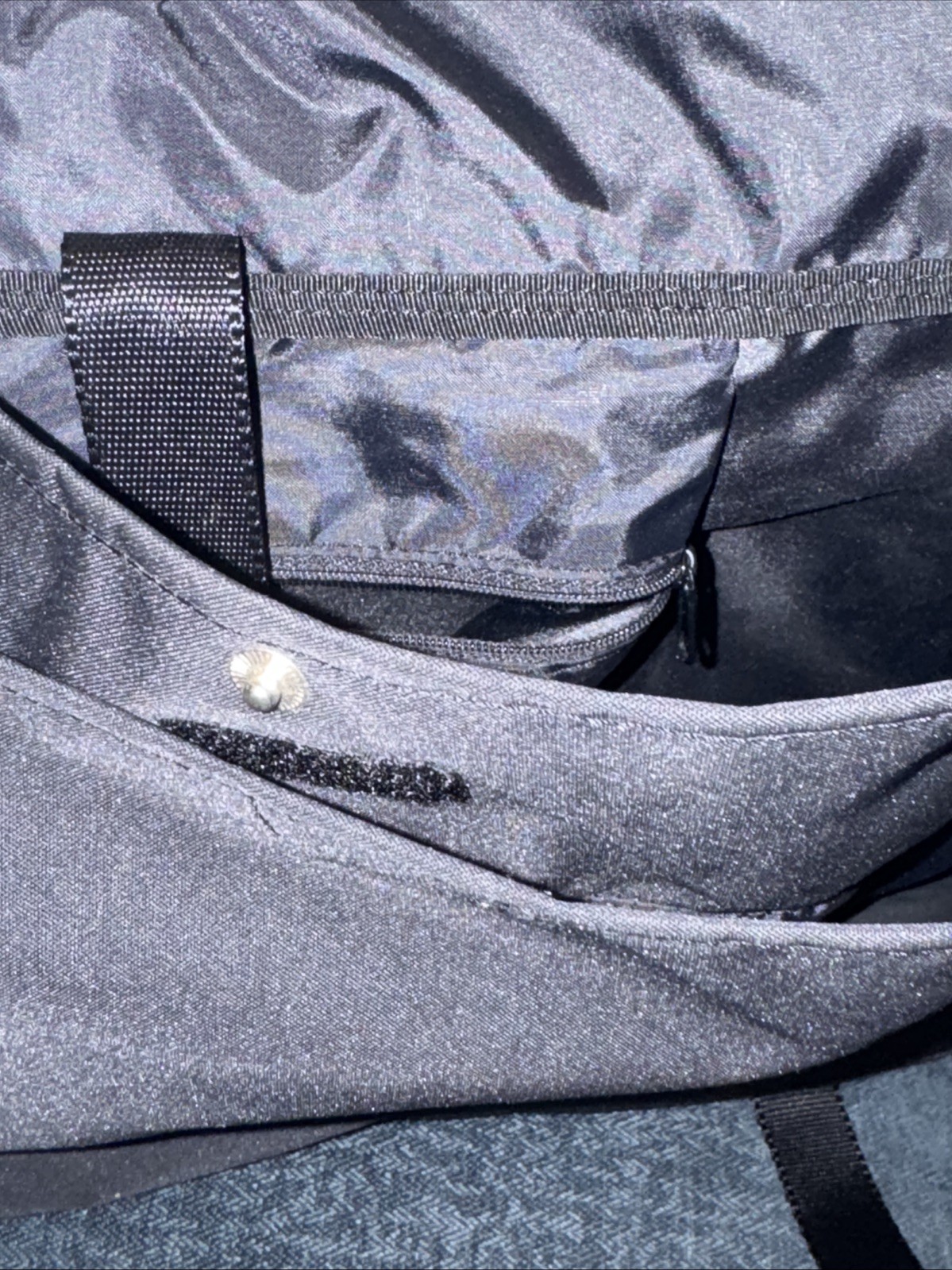 Kenneth Cole Reaction Black Nylon Messenger Bag 14×20 Vintage