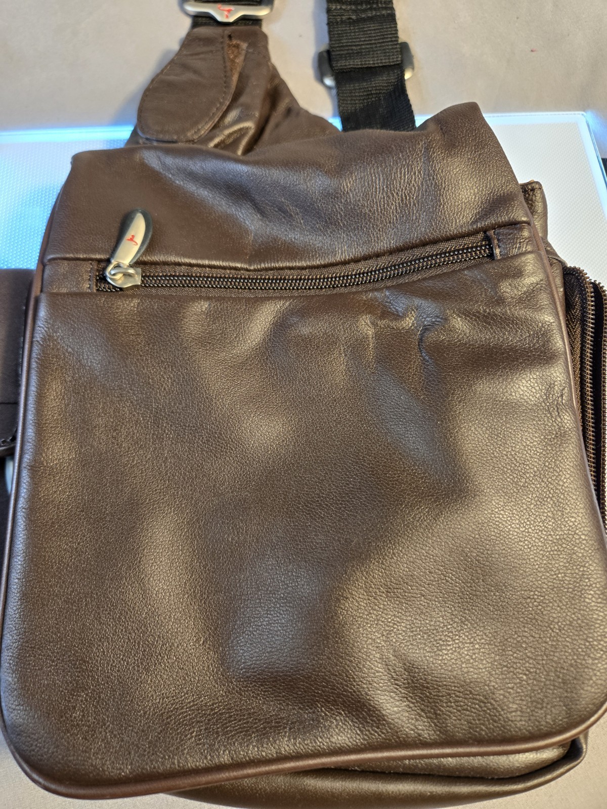 Travelon Crossbody Messenger Bag Zip Snap Adjustable Strap Pockets Men Brown