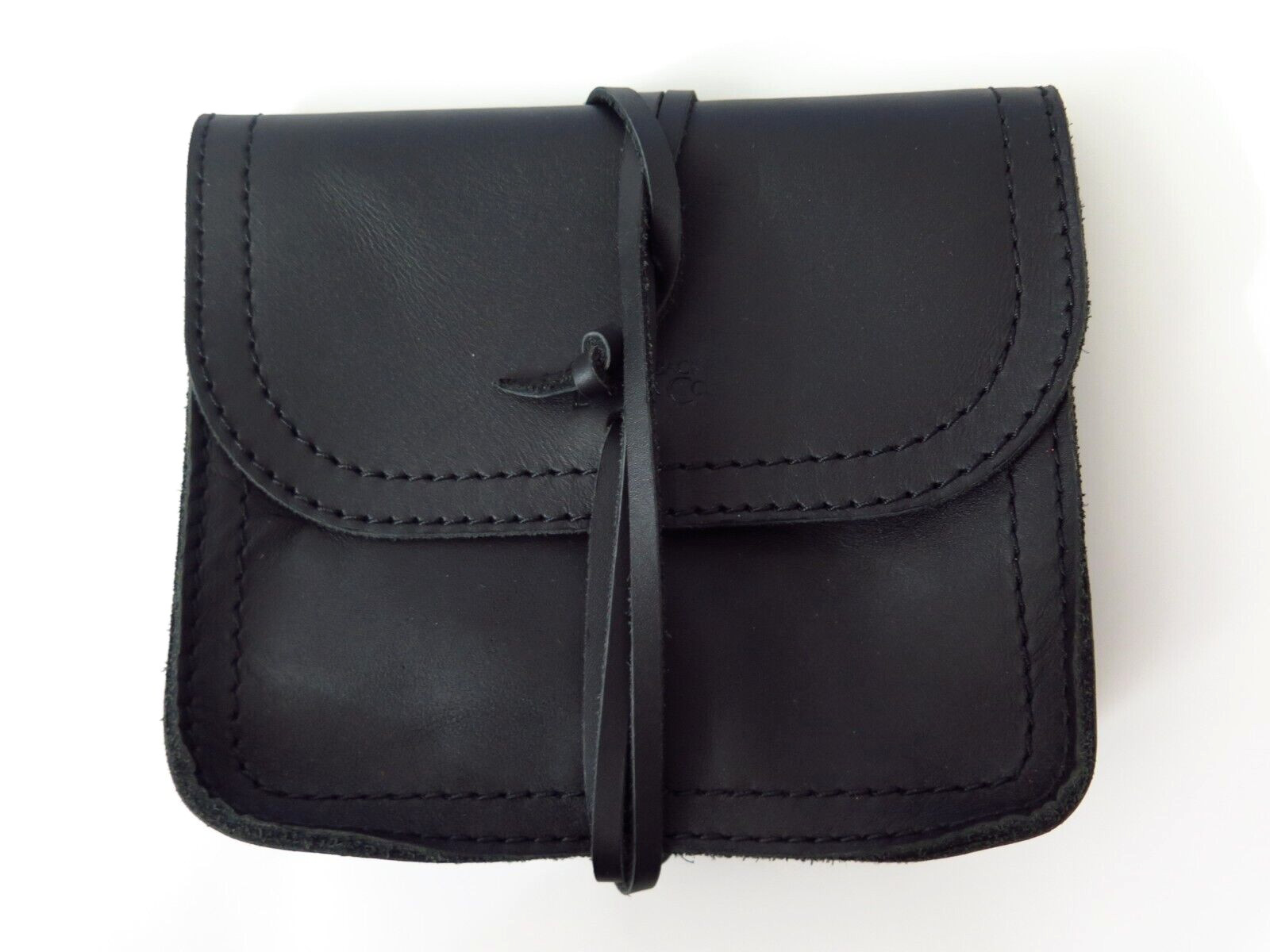 Saddleback Leather 6.5″x5.5″x1.5″ CLASSIC CABLE BAG Black