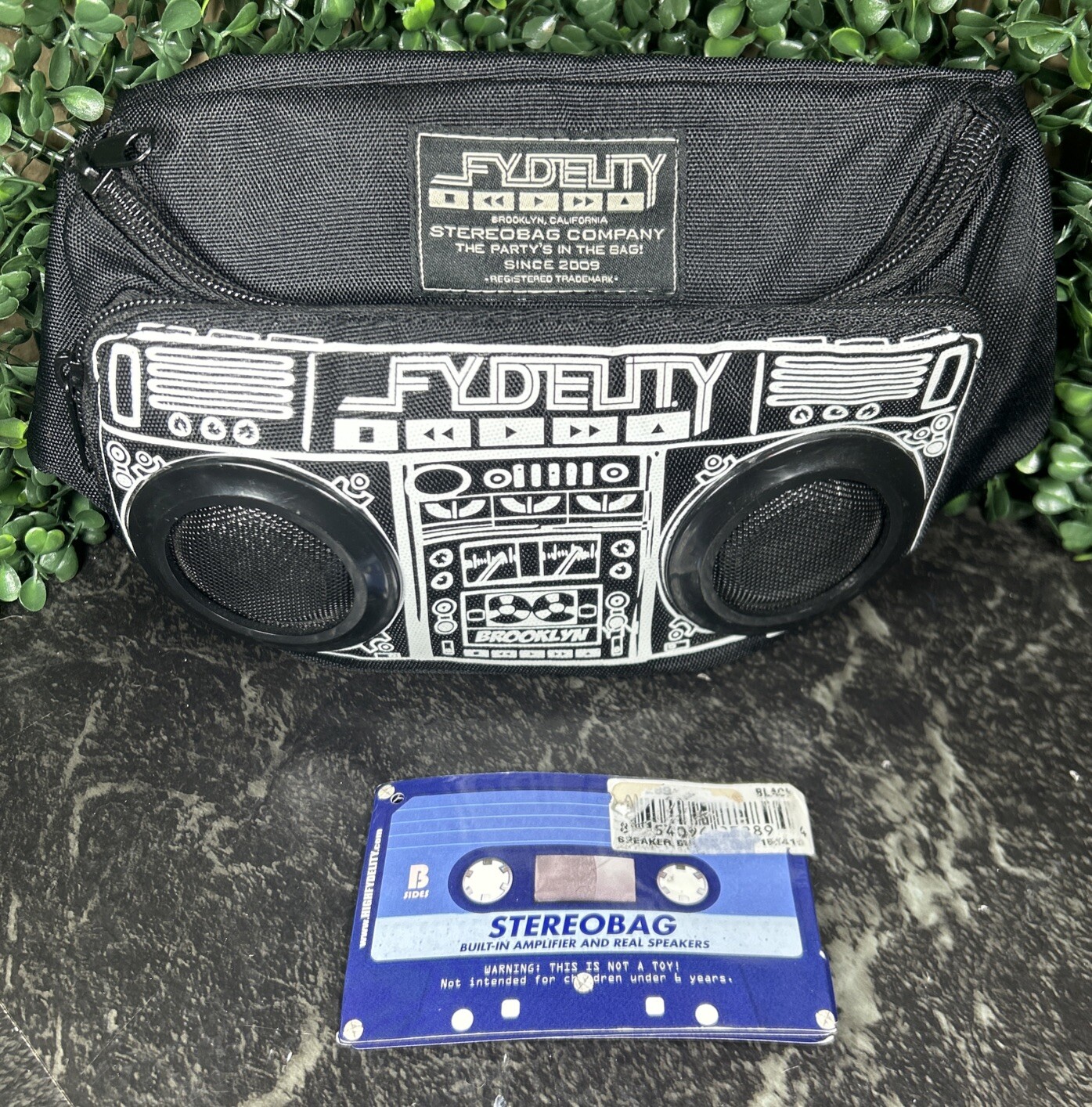 2012 Fydelity Stereobag Fanny Pack With Speaker/Aux Hook Up /Speaker
