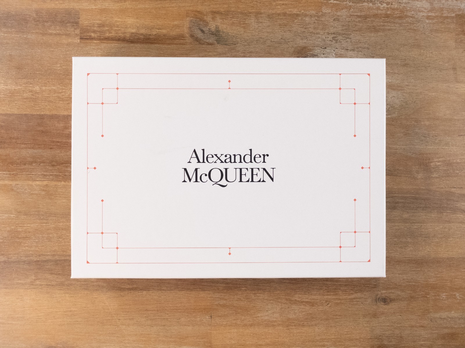 (NO CUSTOMS TAX) ALEXANDER MCQUEEN black white graffiti logo leather clutch bag