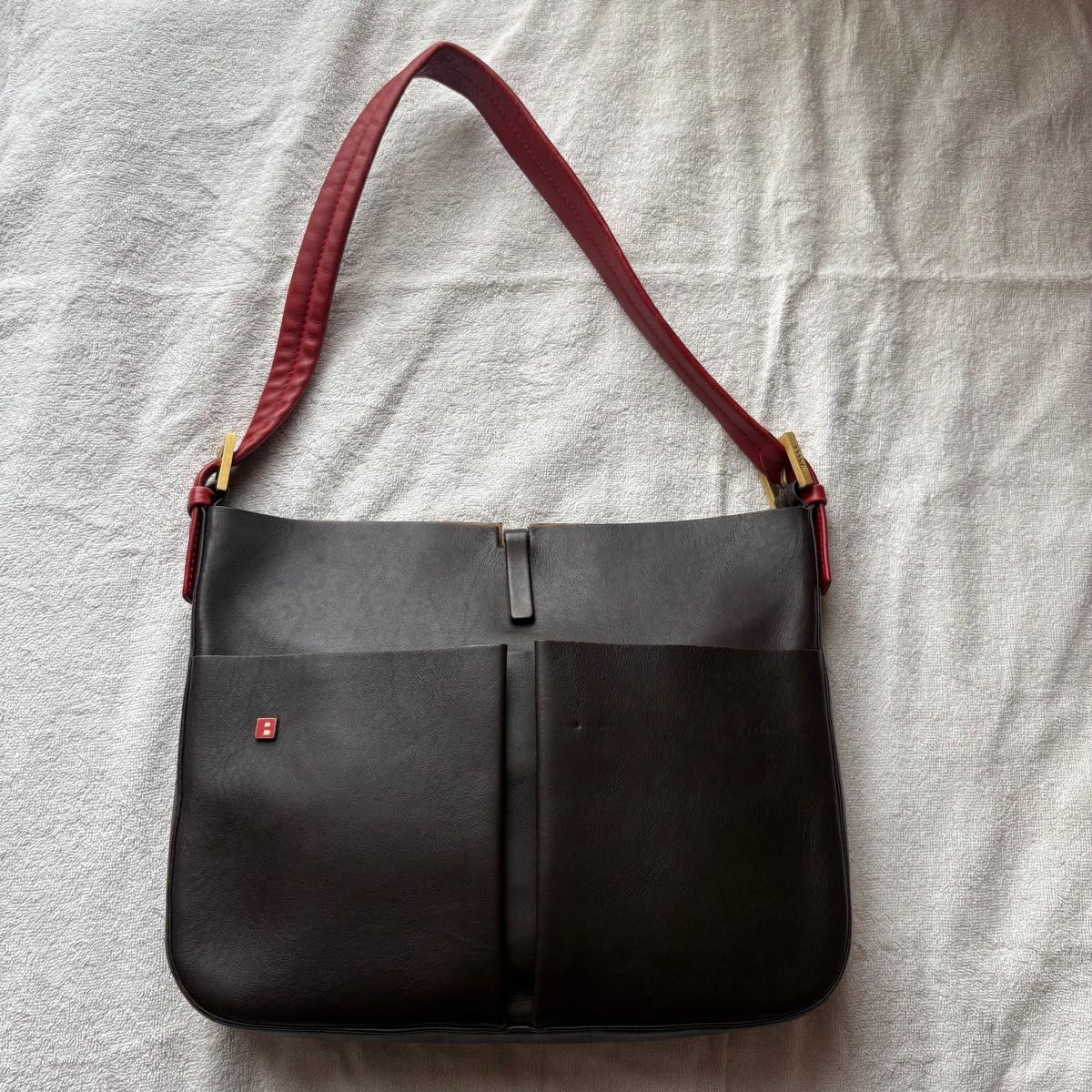 BALLY 2-way Shoulder Bag Leather Brown Red Versatile Elegant 28x23x4cm