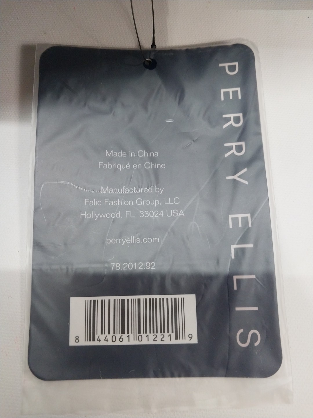 Perry Ellis Dark Navy Blue/Gray Weekend / Travel / Gym / Holdall Bag-NWT