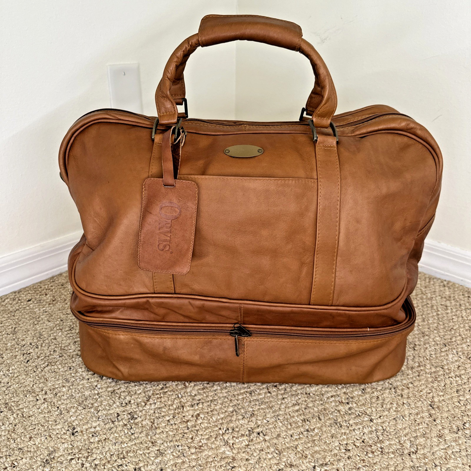 Vintage Orvis Leather Weekender Duffle Bag Zippered Bottom Compartment