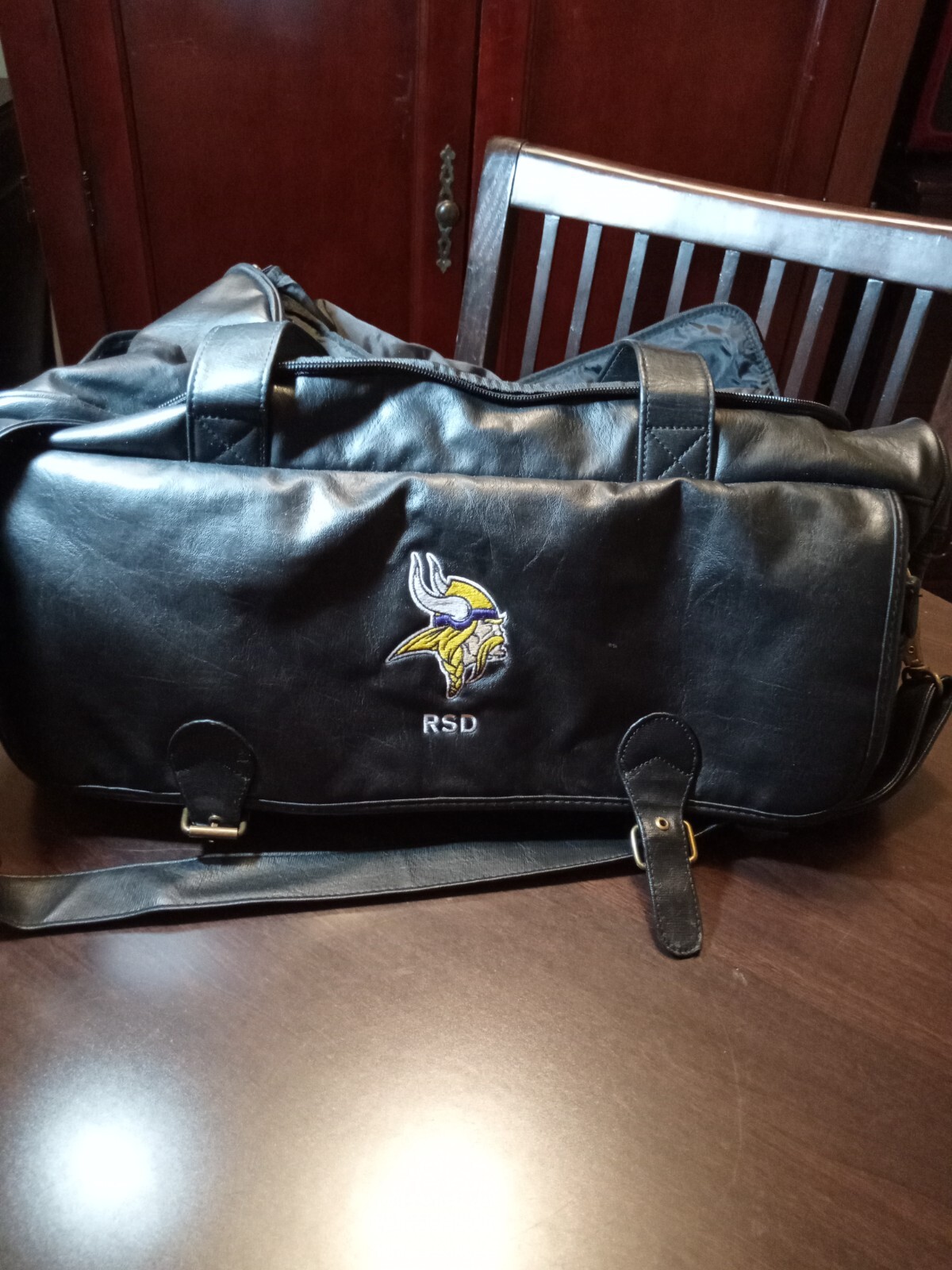 NFL MN Vikings Black Leather Duffle Bag Heavy Duty Hardware Left at Superdome!