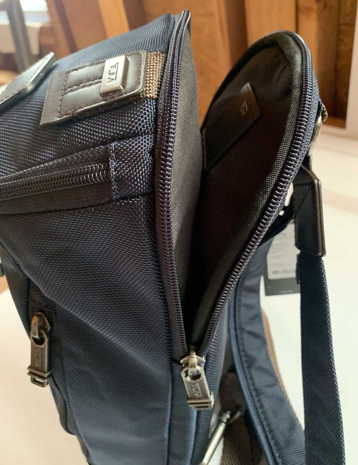 Tumi Alpha Bravo Woodland Sling/Backpack. Style NWOT $345 NAVY