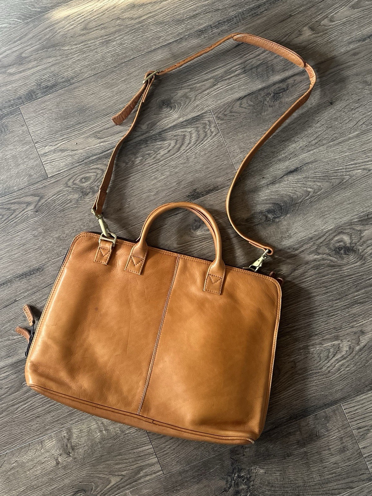 Caramel Leather Crossbody Laptop Bag Soft Leather Timeless Style $310 Retail