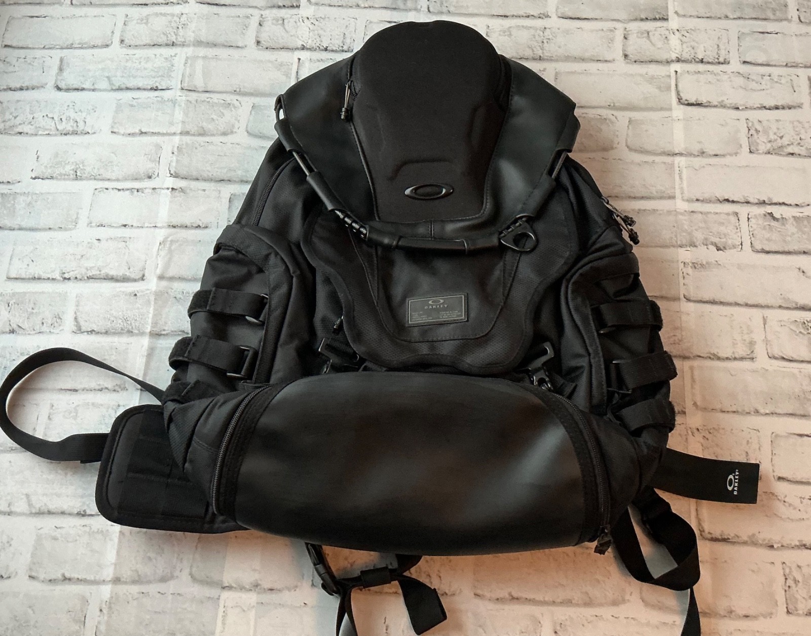 Oakley Kitchen Sink Backpack Stealth Black Tactical Utility Laptop Bag 34L New