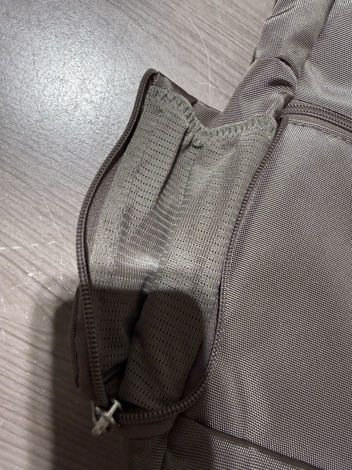 Travelon AntiTheft Classic Messenger Bag