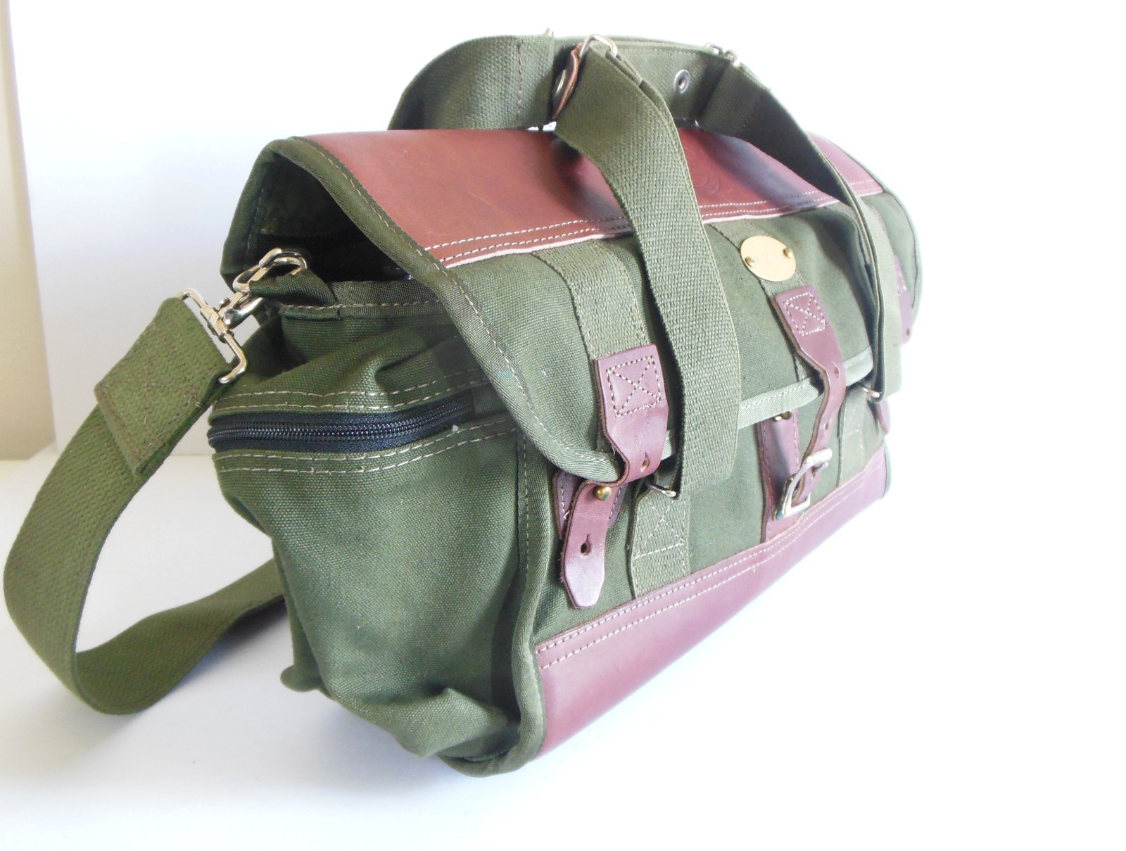 Orvis Battenkill Duffle Bag Canvas Leather Green Travel Kit Camera Bag Vintage
