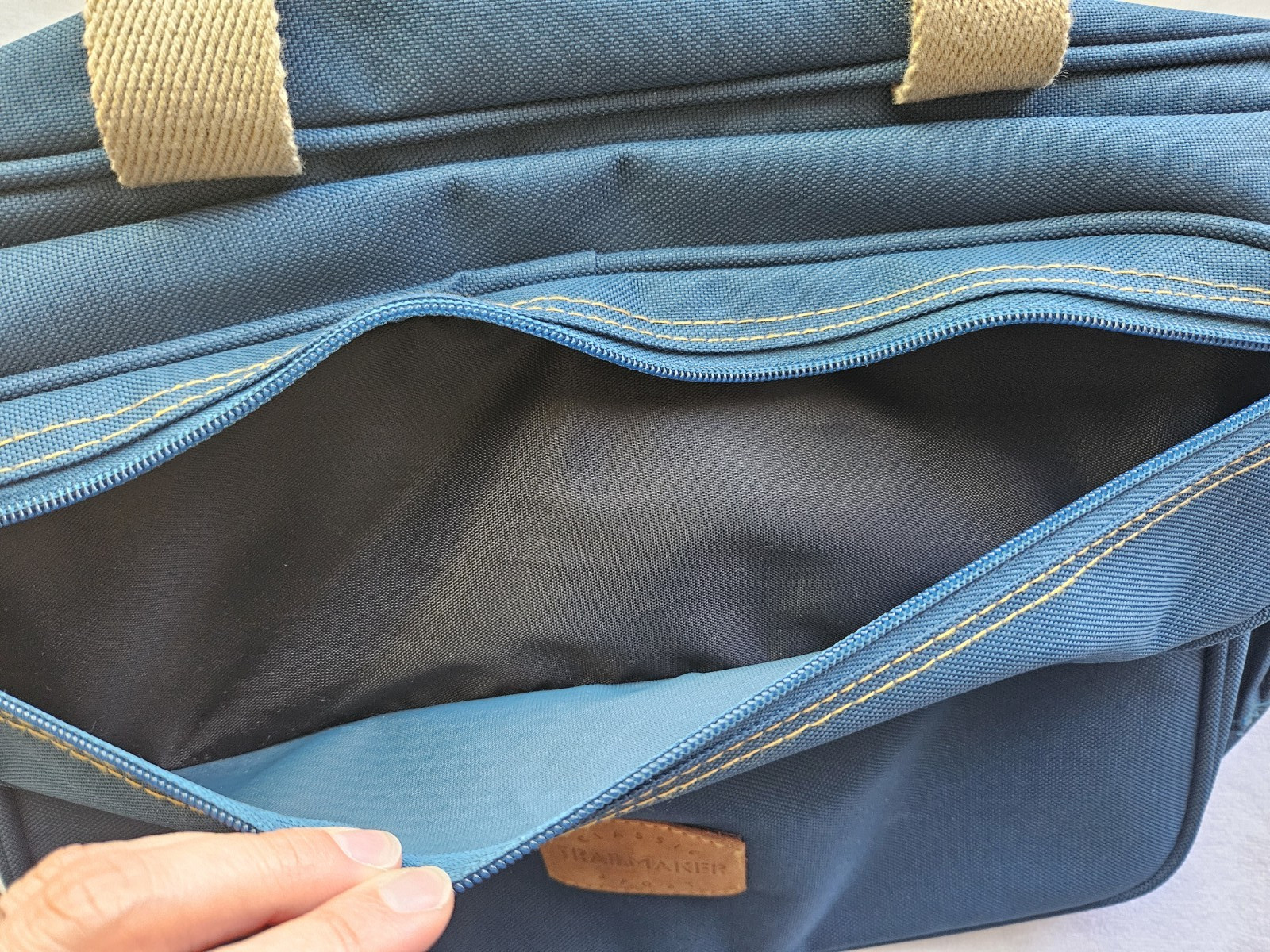 TRAILMAKER Classic Sport Duffel Messenger Bag Blue – Travel Gym Sports Luggage