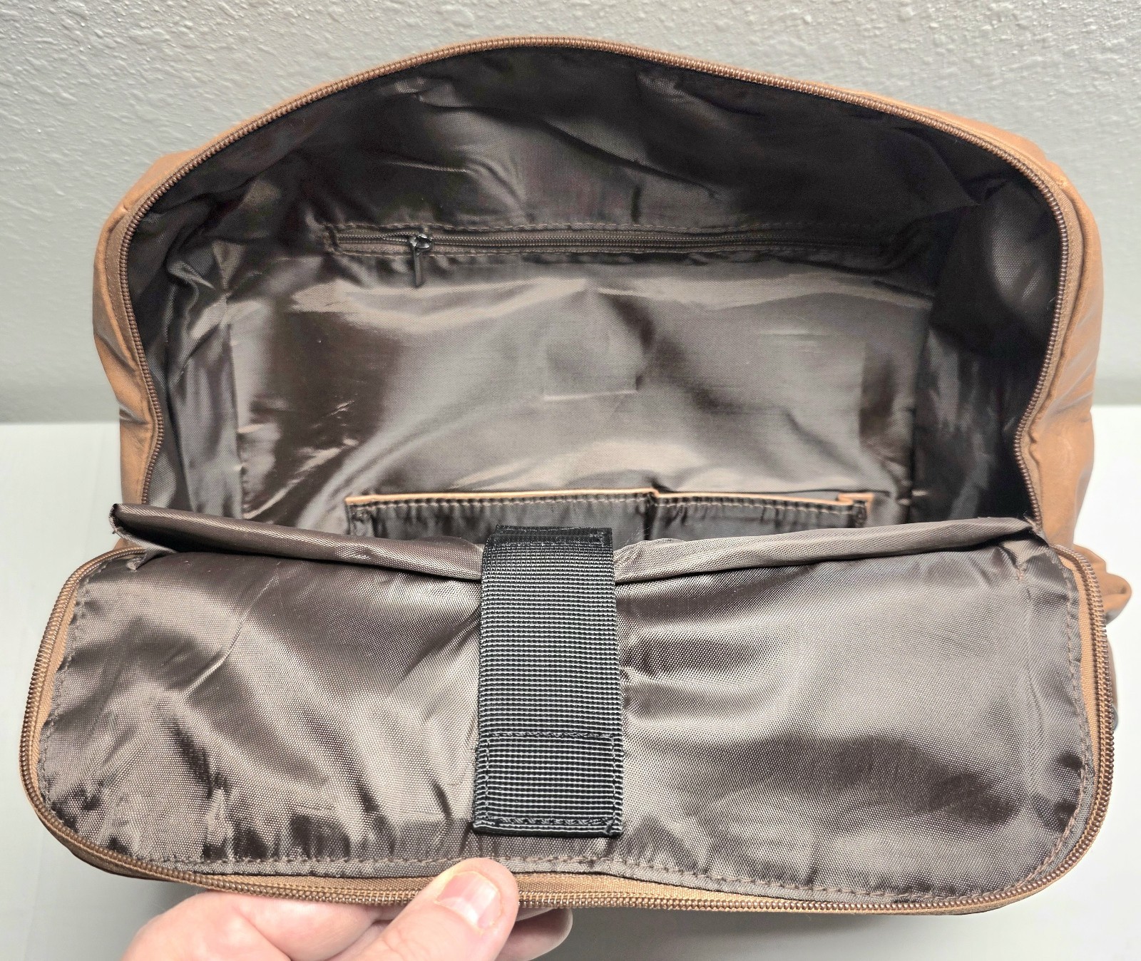Large Crossbody Brown TVCDFG Business/Leisure Travel Bag With 2 Straps
