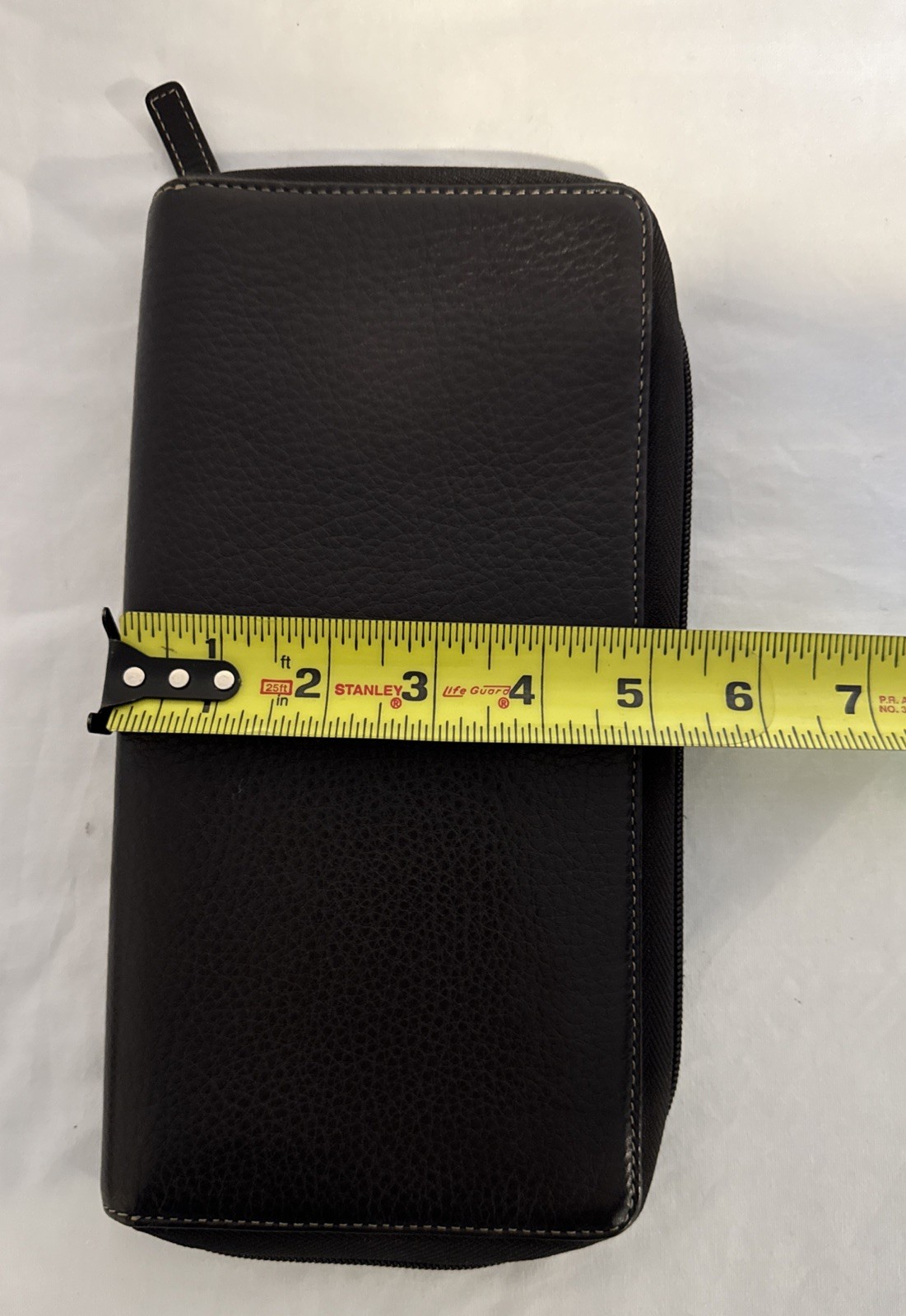 Levenger Zip-Around Black Premium Pebbled Leather Wallet Organizer Quality Lux