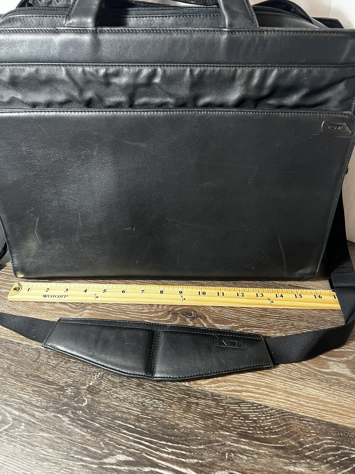 Tumi 2962D Black Leather Bag Briefcase Laptop Messenger Bag **See Description**