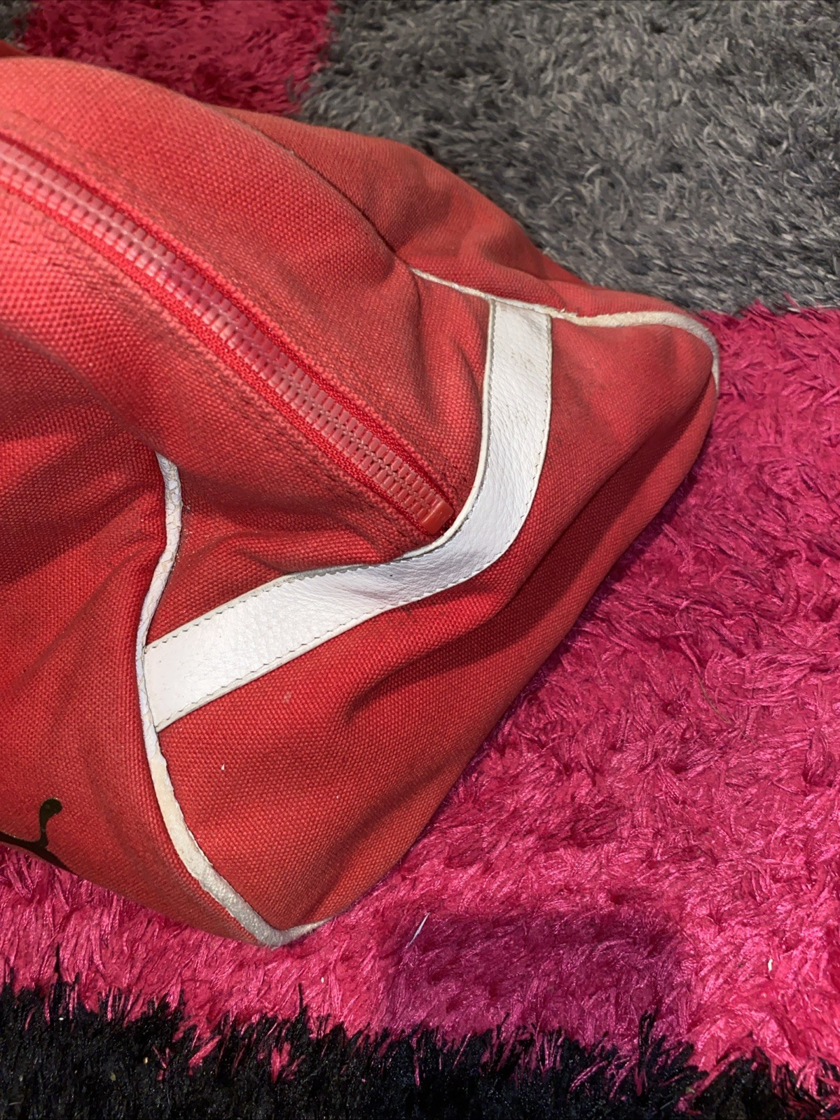 Authentic PUMA x Scuderia Ferrari Duffle Gym Travel Beach Racing Bag Car