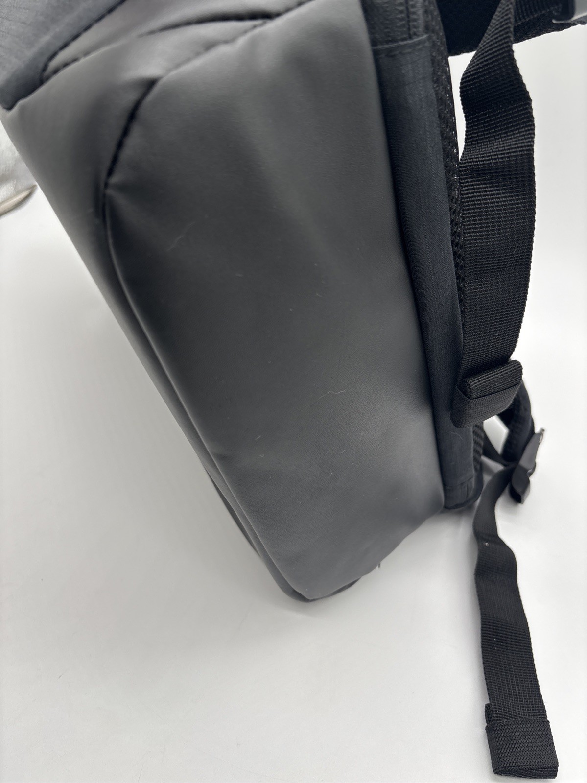XD Design Bobby Hero Regular Anti Theft Travel Laptop Backpack – Paysafe Logo