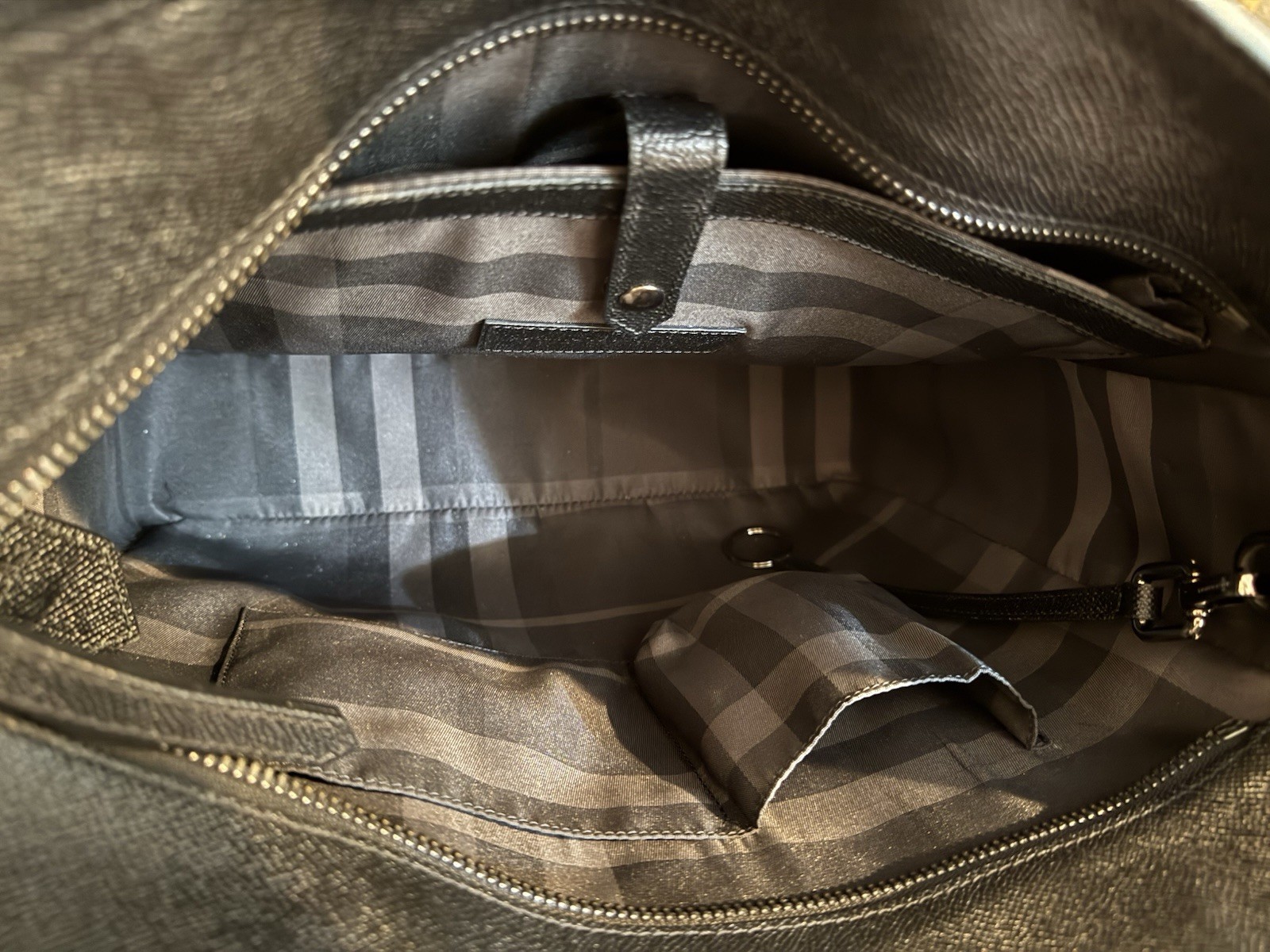 Modern Men’s Burberry Kenneth Structured Tote Black Leather Laptop Work Travel