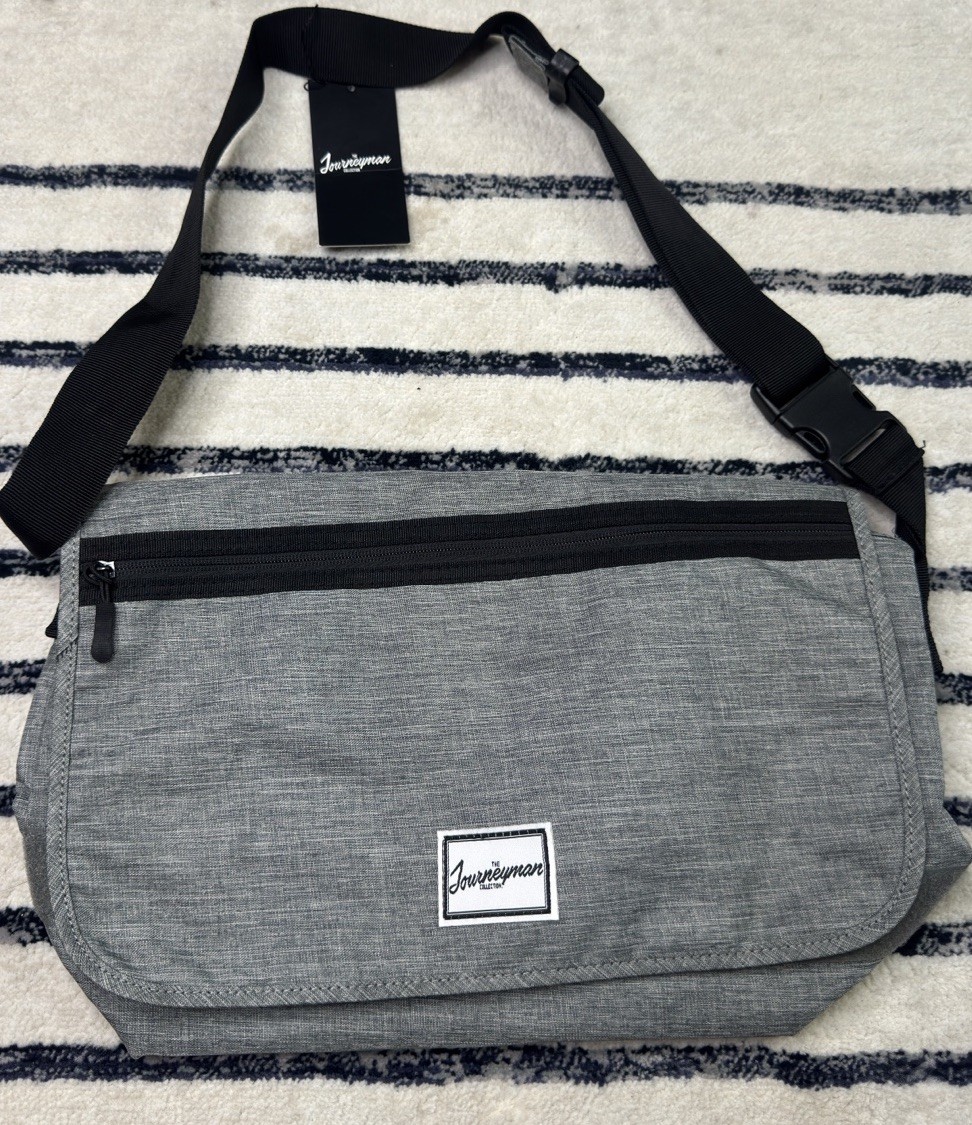 Journeyman Messenger Bag Men’s Gray Cell Pocket Flap Closure Shoulder Strap NWT