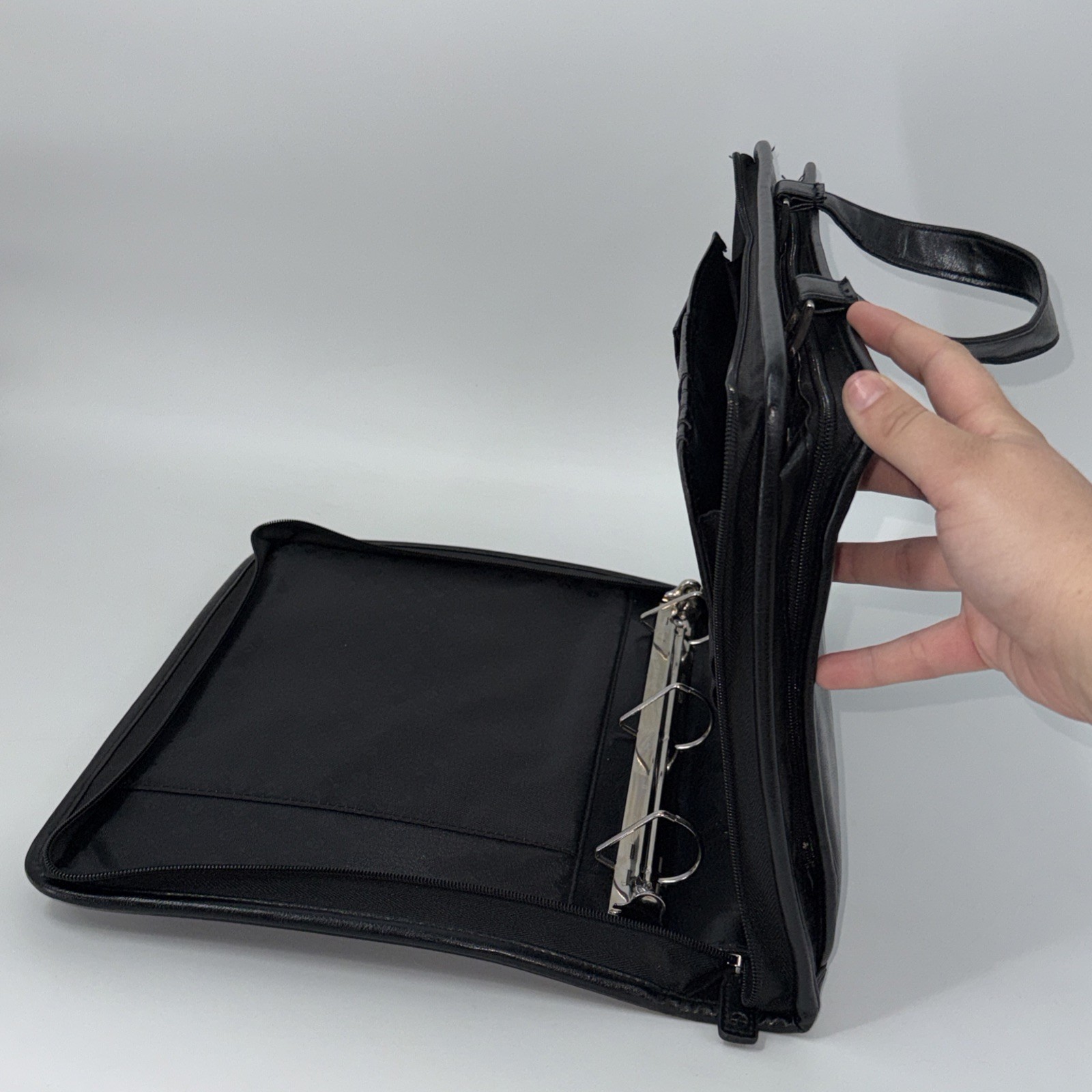 VTG Zip Brief Case/Laptop Foray 3 ring, Calc, zip pocket, cardholder, excel. con