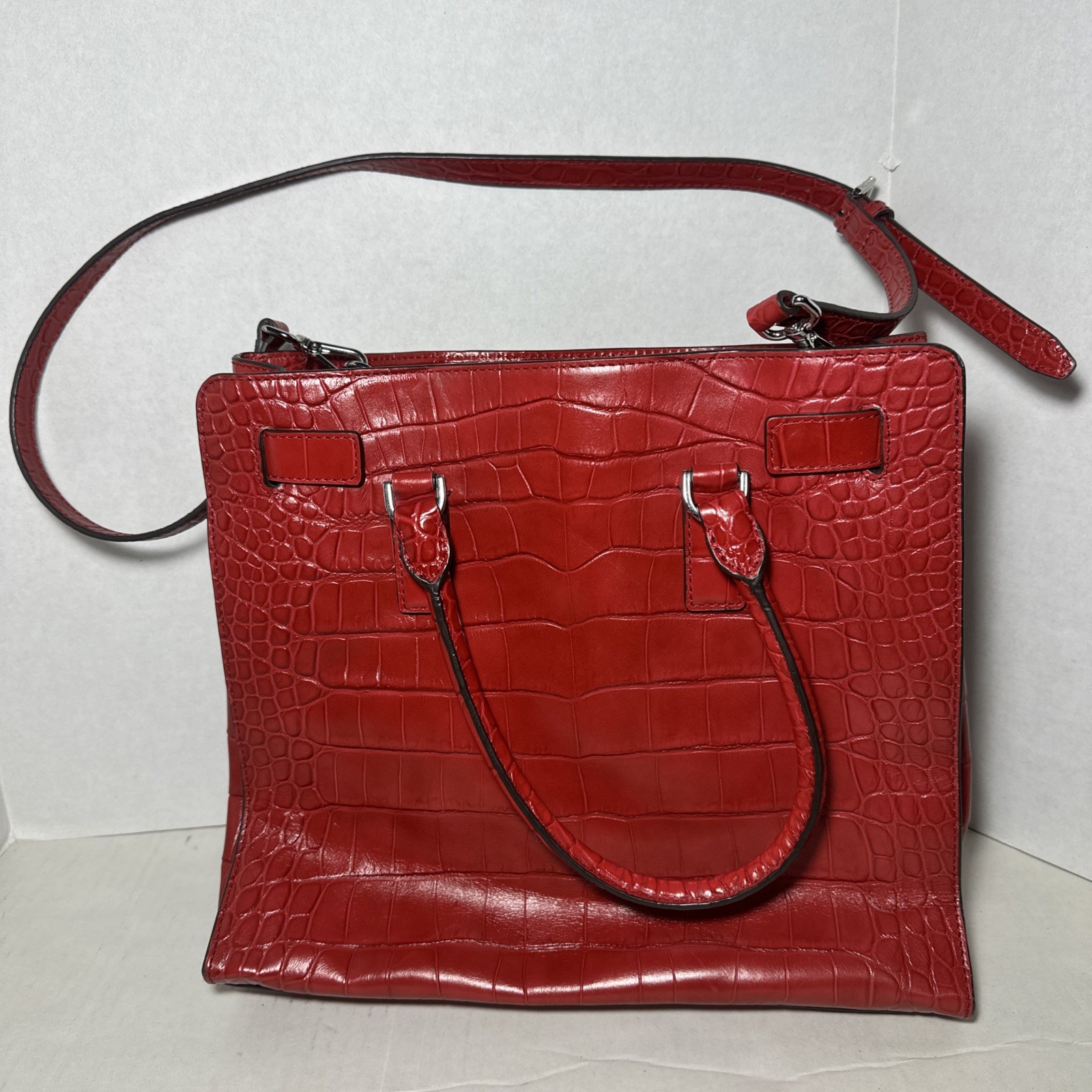 Michael Kors Tote Shoulderbag Dillon Crocodile Red Leather Removable Strap EUC