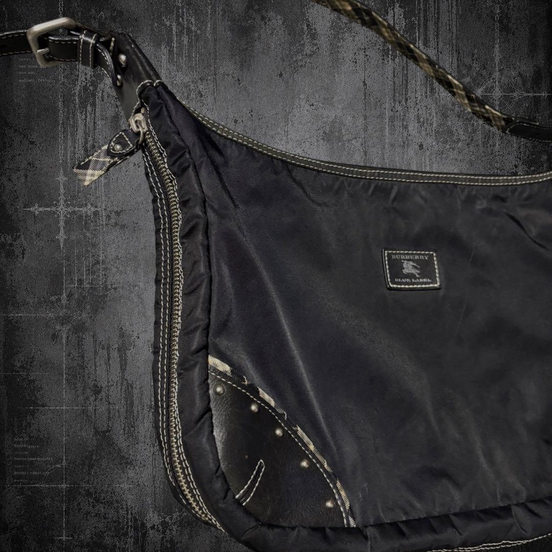 Authentic BURBERRY Shoulder Bag Black Nylon Leather 22cm x 34cm x 8cm Vintage