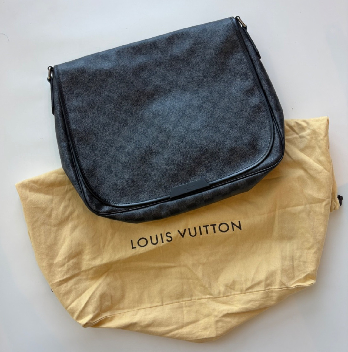 LOUIS VUITTON Daniel MM Damier Graphite Shoulder bag black Leather PVC N58029