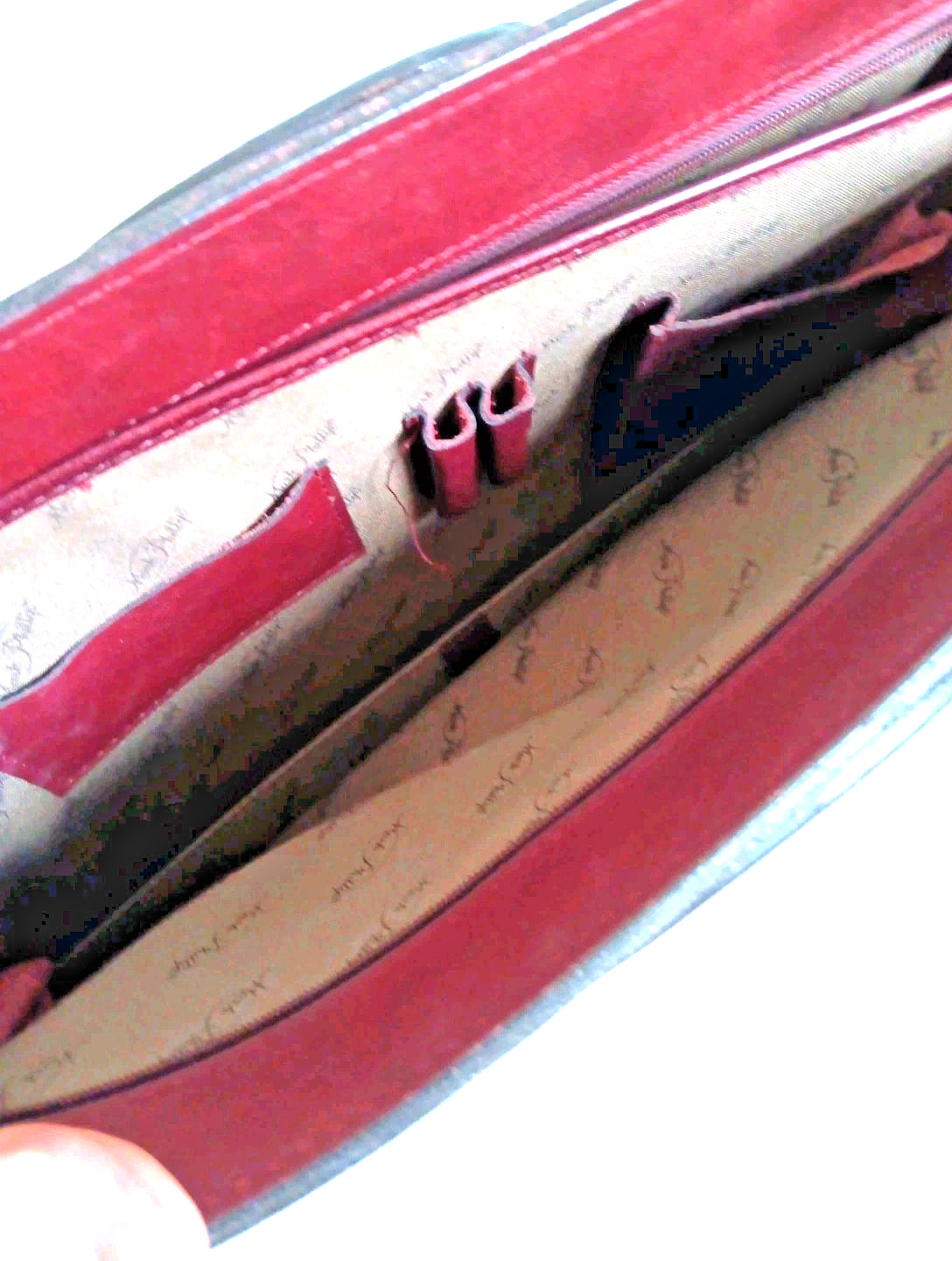 Mark Phillips Burgundy Leather Briefcase Attache Messenger Bag Zipper Closure