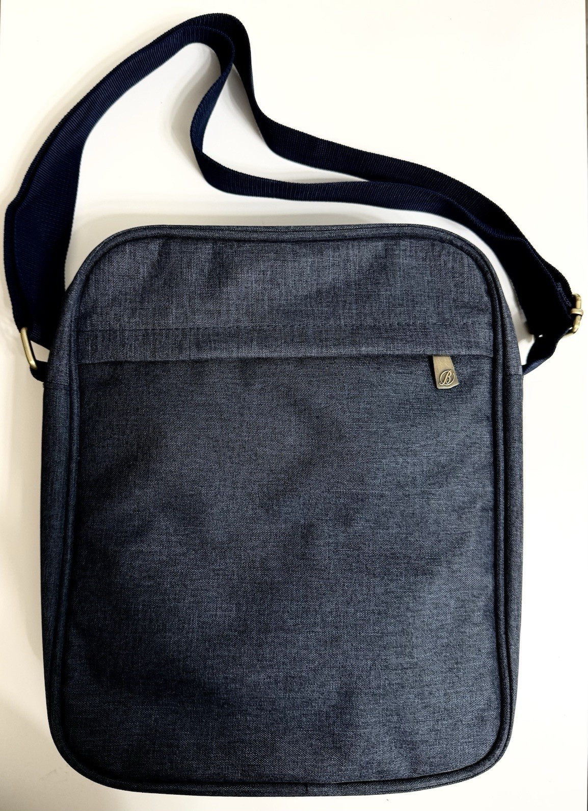 Ballantine’s Crossbody Shoulder Bag Zip Closure Adjustable Strap Travel