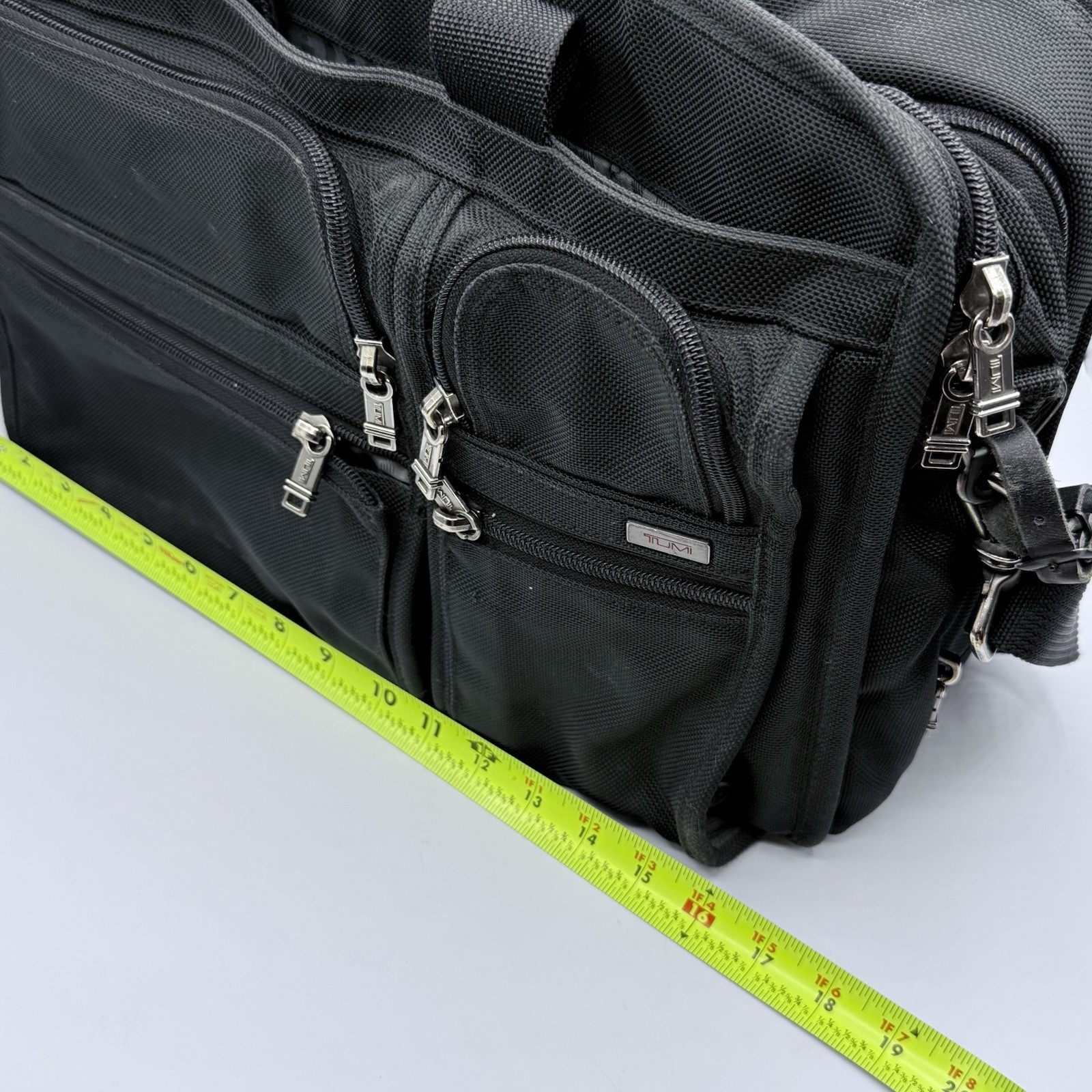 TUMI Alpha Black Ballistic expandable Laptop Business Briefcase 26041D4 EUC