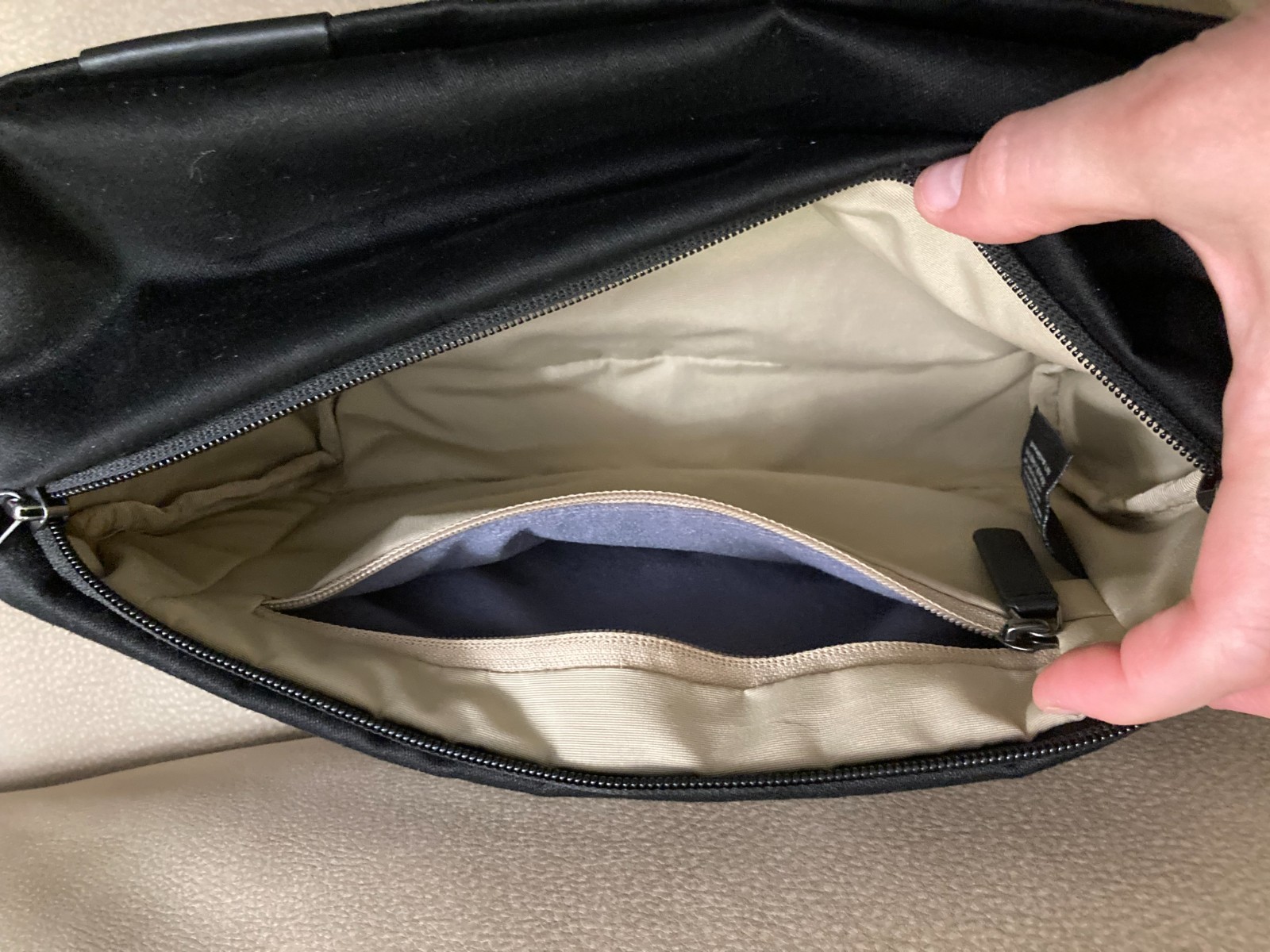 BELLROY Sling Bag, Multi-Function, Multi-Compartment, Multi-Use!