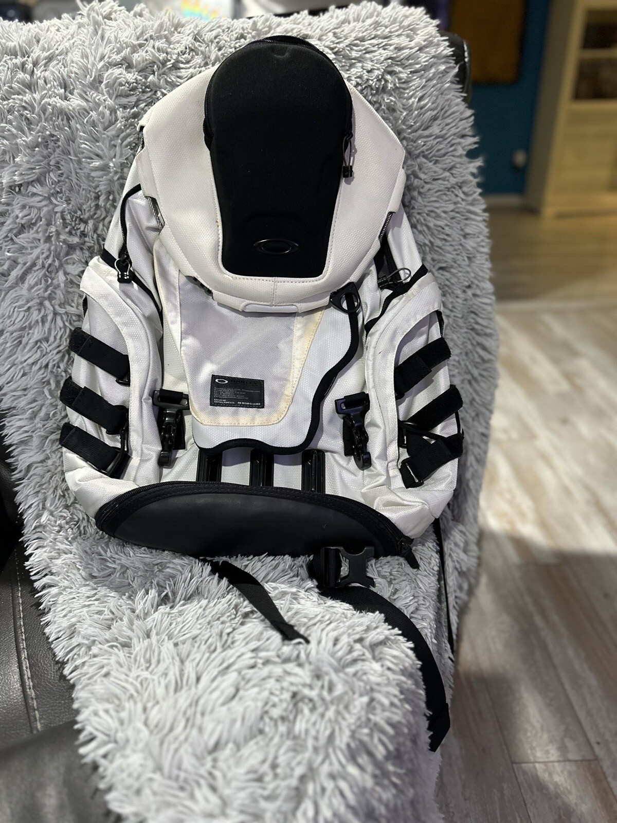 **RARE** Oakley White Kitchen Sink Backpack