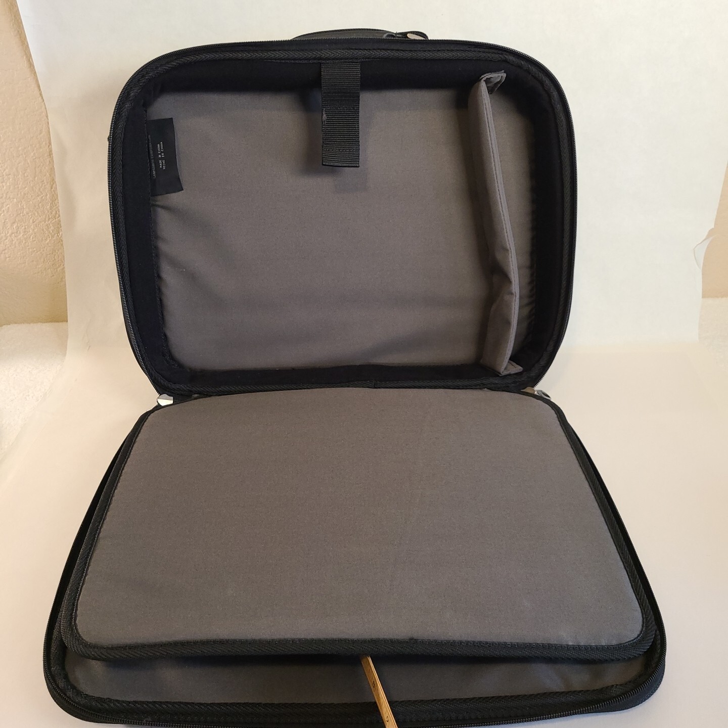 Samsonite Classic Laptop Brief Bag Carrying Case for 17″ Lap Top OBO