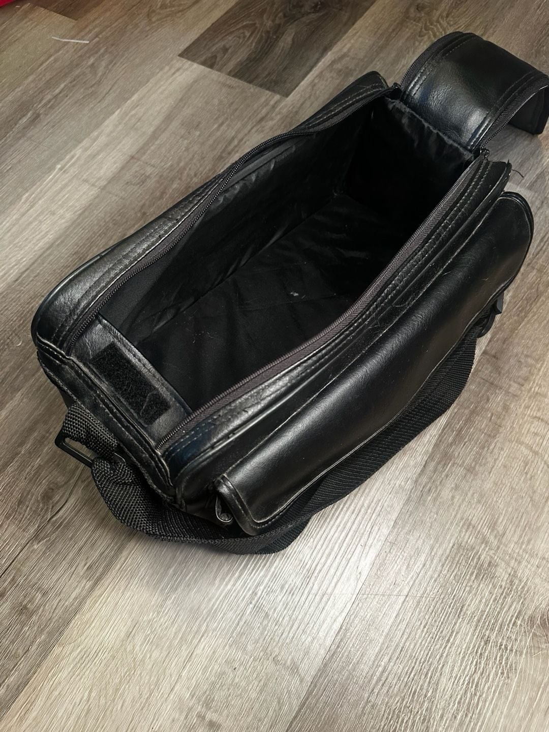 Samsonite Black Leather Multi-Section Professional Briefcase / Pilot Bag