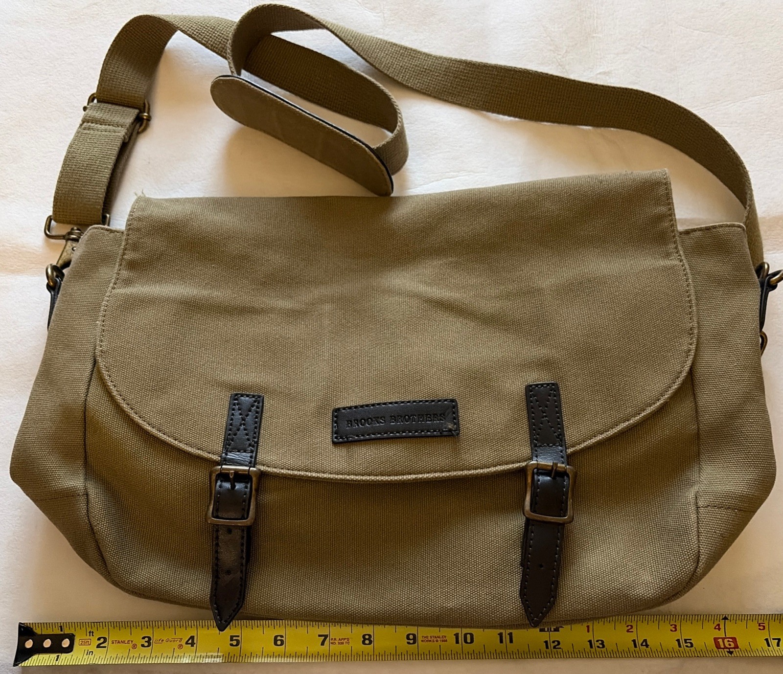 Brooks Brothers Canvas Messenger /Shatchel Bag In Khaki Leather Trim Army Estate