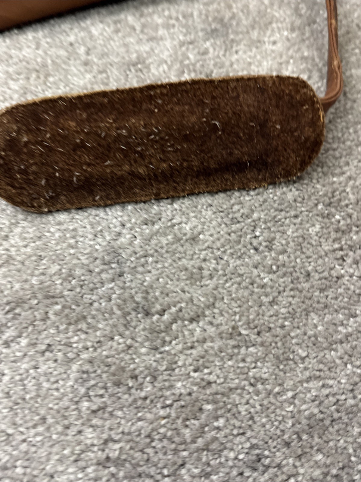 Brown Leather Messenger Bag Shoulder Strap Zipper Pockets Work Travel 13”x6”