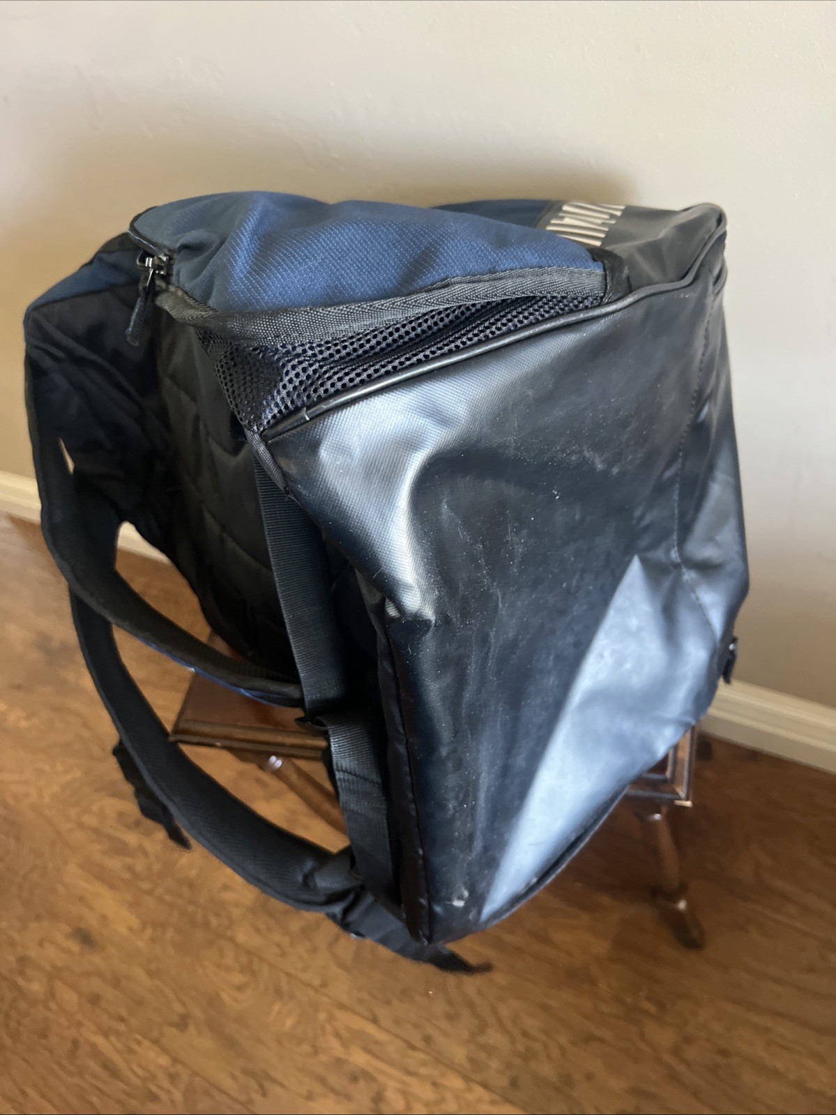 Mizuno MVP Backpack 22, Royal-Black Footwear Storage Baseball Bat Holder