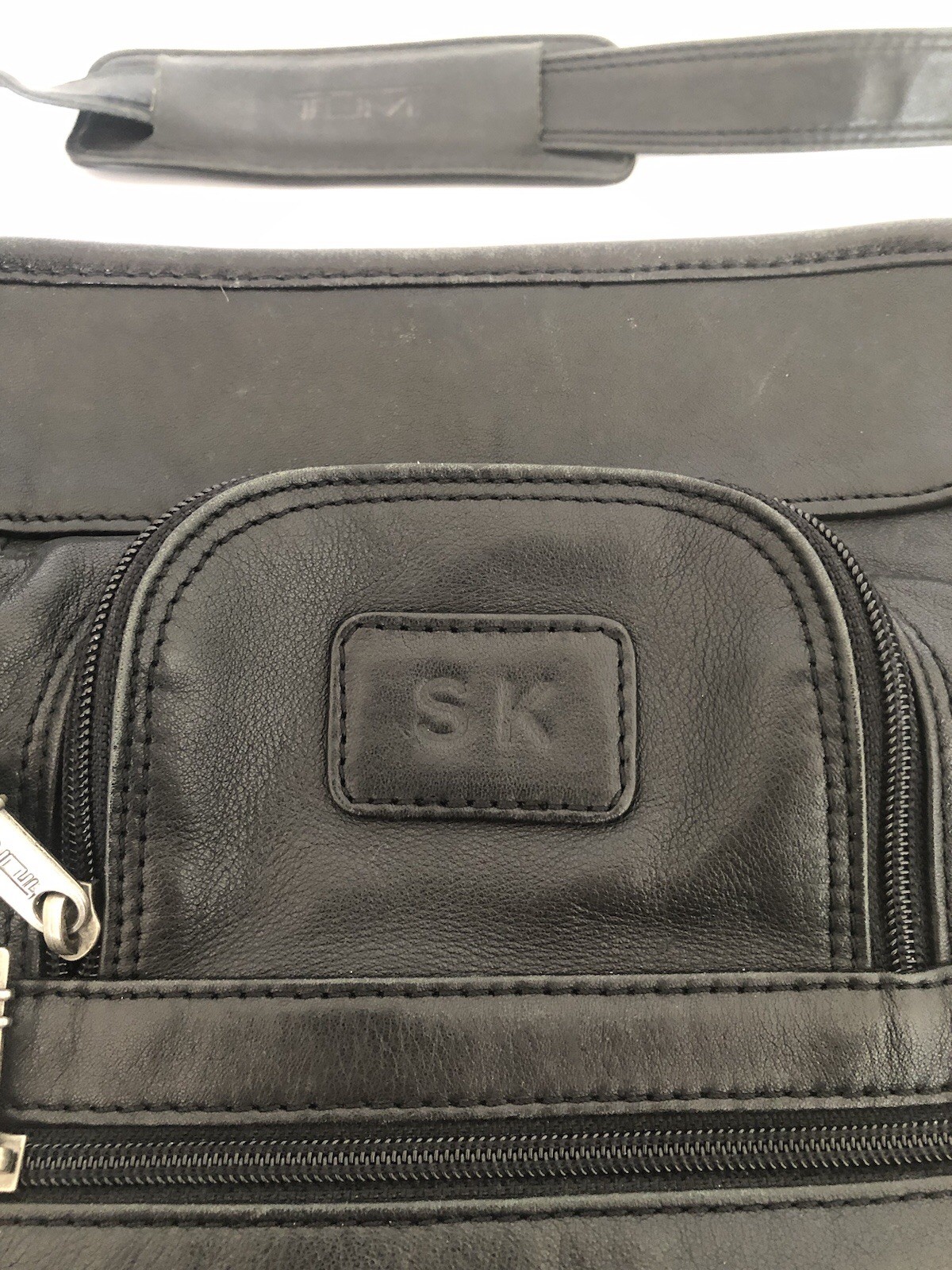 TUMI Alpha Medium Crossbody Black Leather Vertical Multi Pockets Messenger Bag
