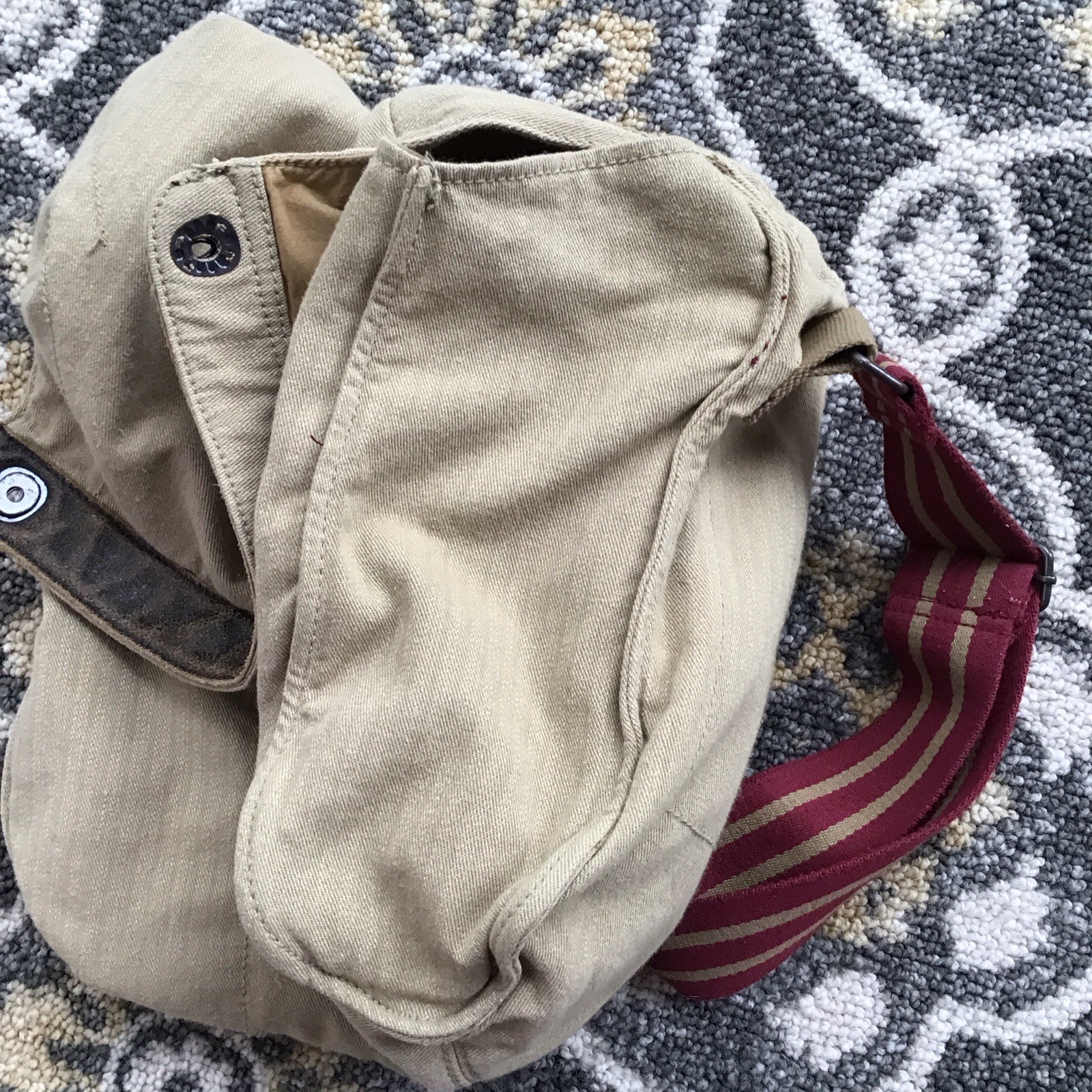 VTG American Eagle Outfitters Canvas Messenger Bag Coyote Tan Red Stripe A7E US