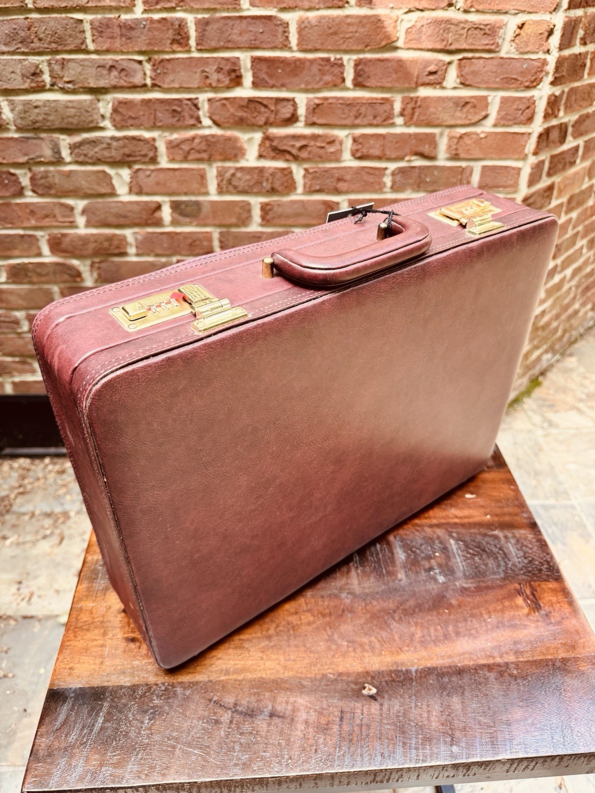 Johnston & Murphy Briefcase – Leather (Hard side to Protect Documents & Laptop)