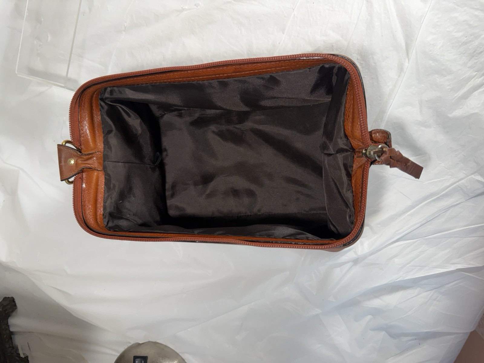 Bosca Old Leather 10″ Zipper Utilikit Toiletry Dopp Bag Brown