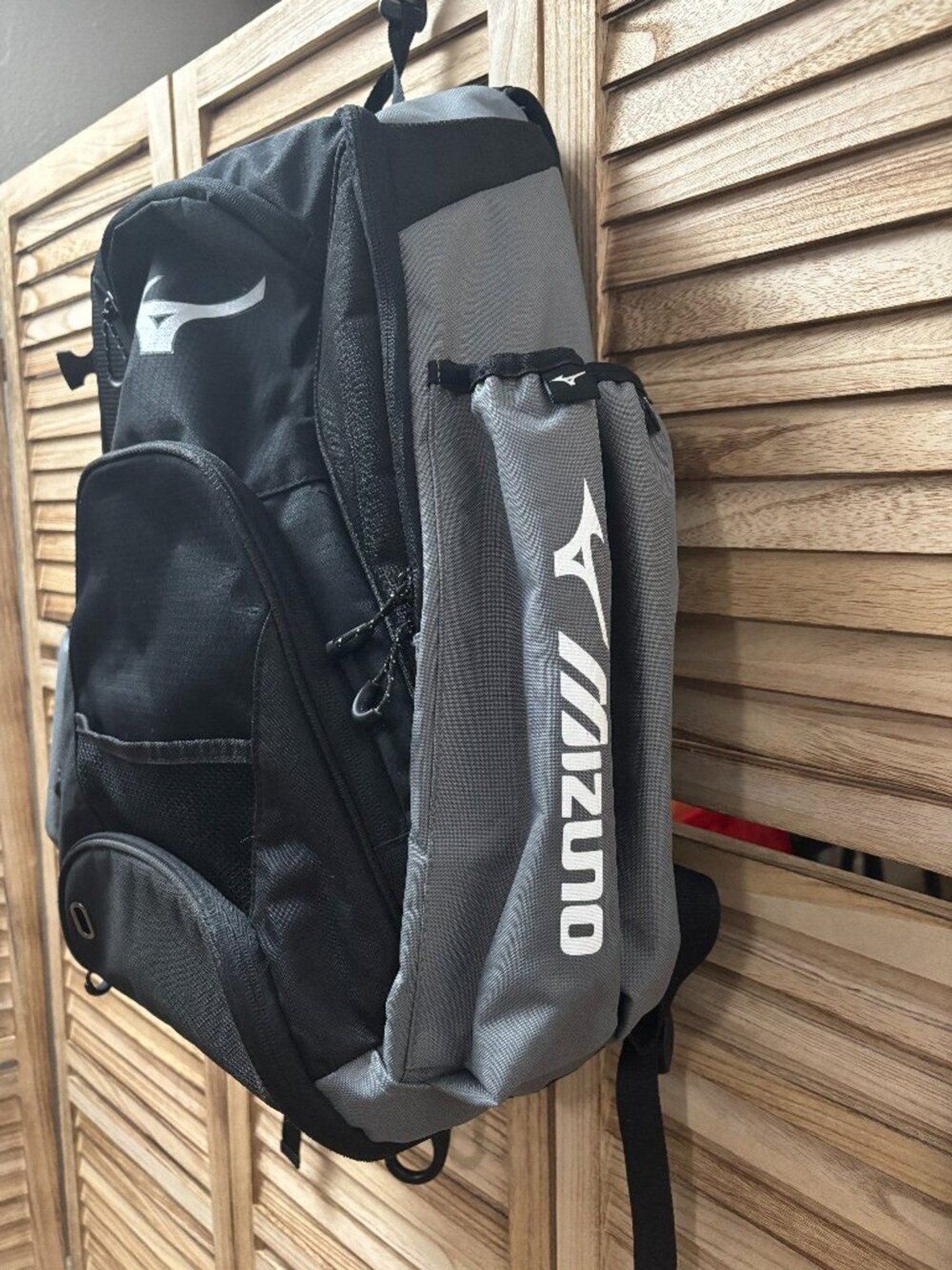 Mizuno Aerostrap Black Grey Sports Backpack 21×13